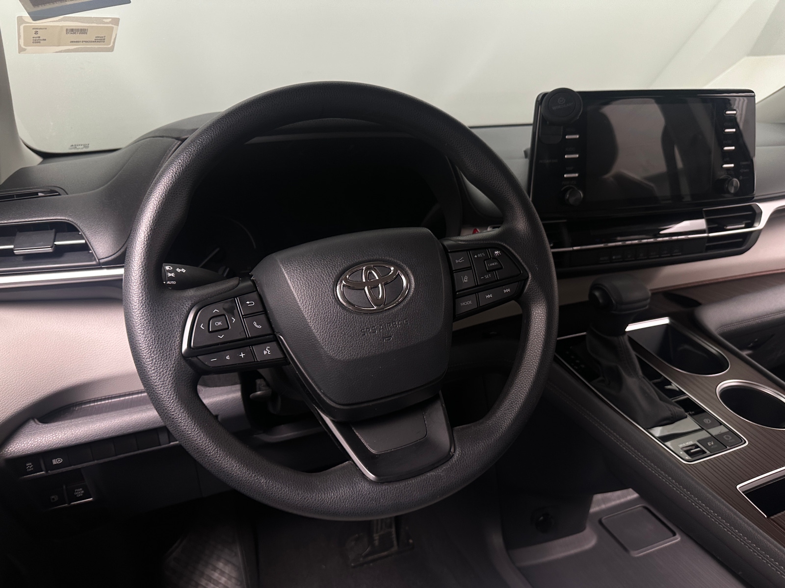 Thumbnail: 2023 Toyota Sienna - 5