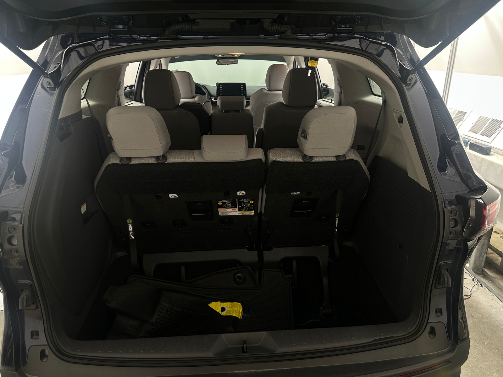 Thumbnail: 2023 Toyota Sienna - 7