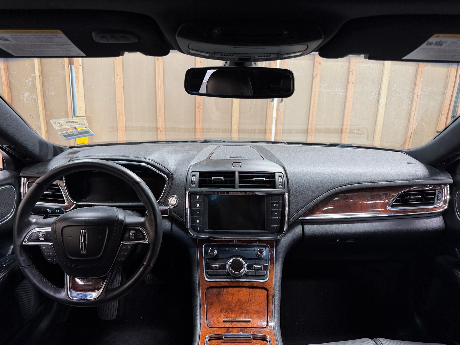Thumbnail: 2017 Lincoln Continental - 2