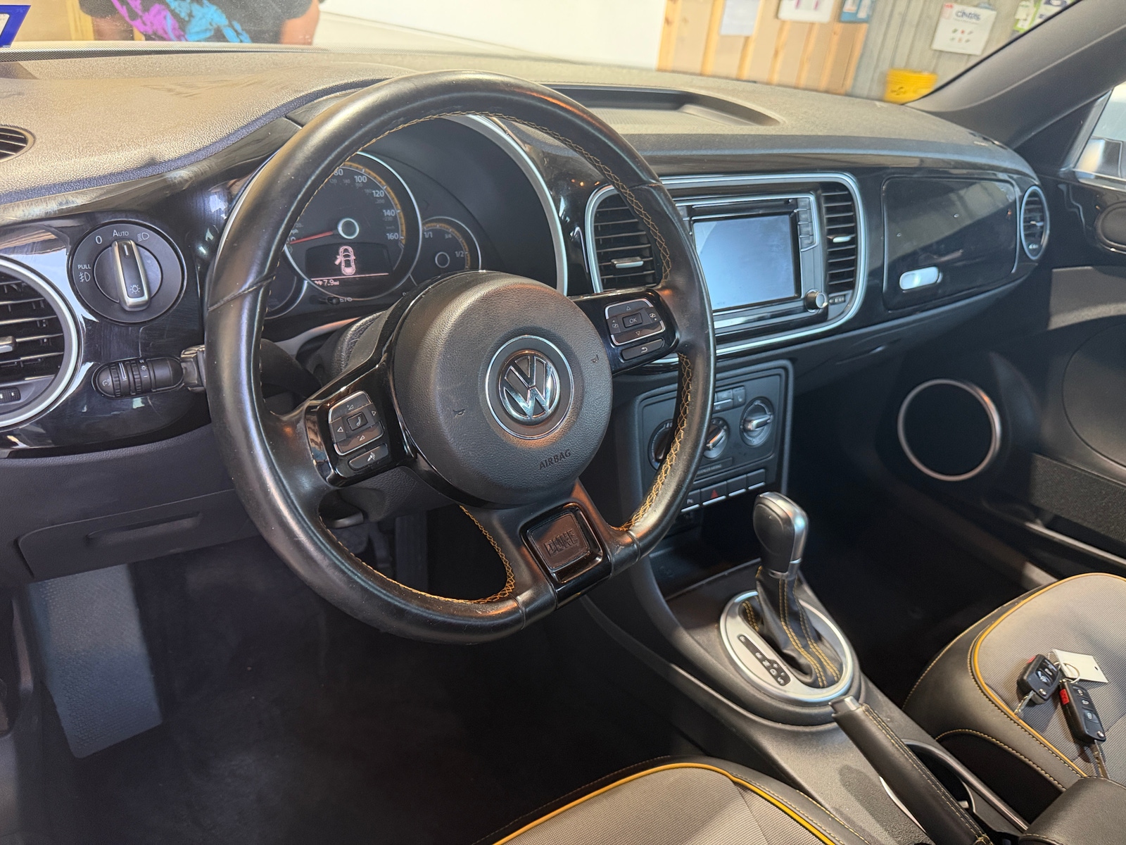 Thumbnail: 2016 Volkswagen Beetle - 2