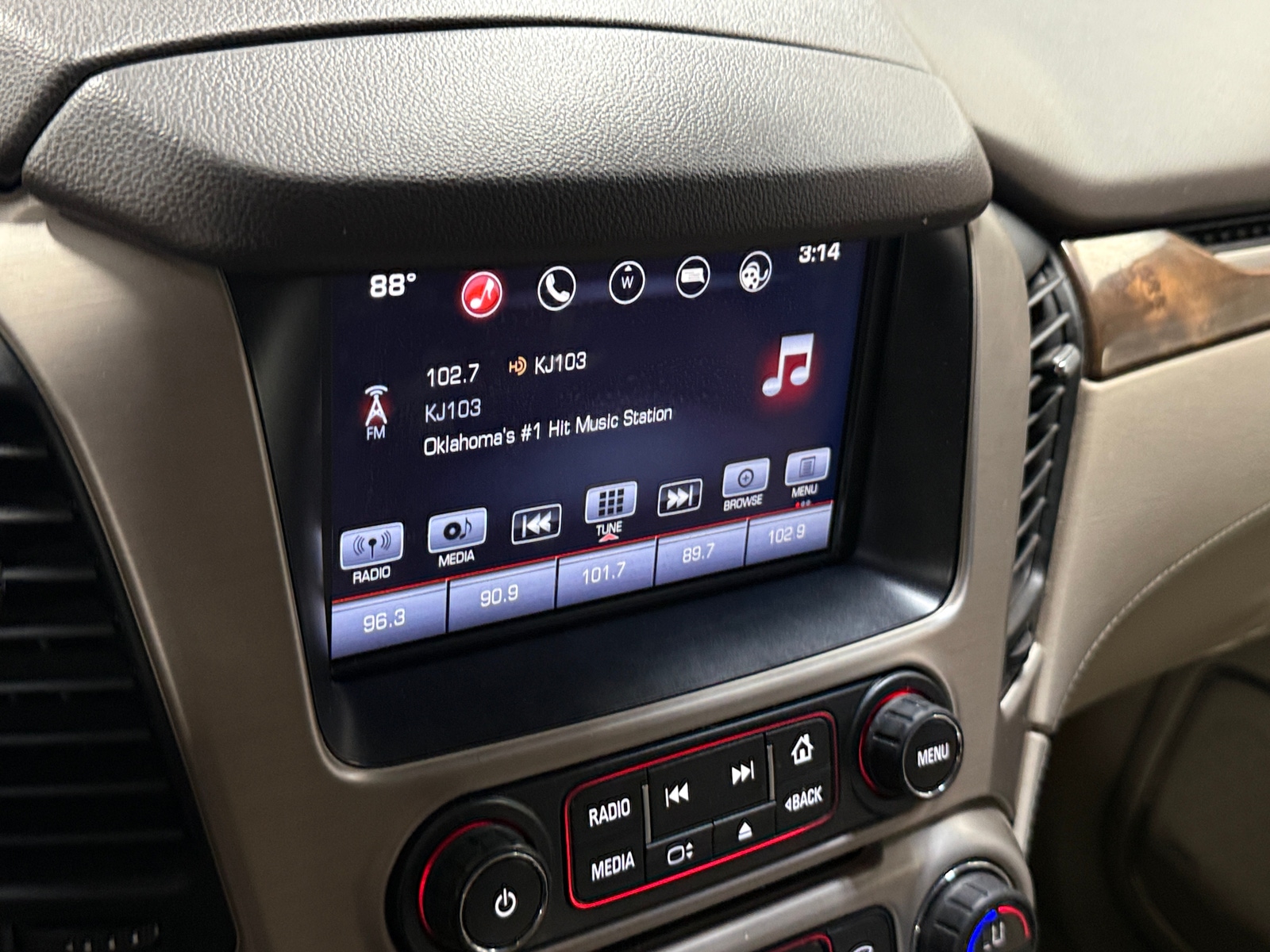 Thumbnail: 2016 GMC Yukon - 3