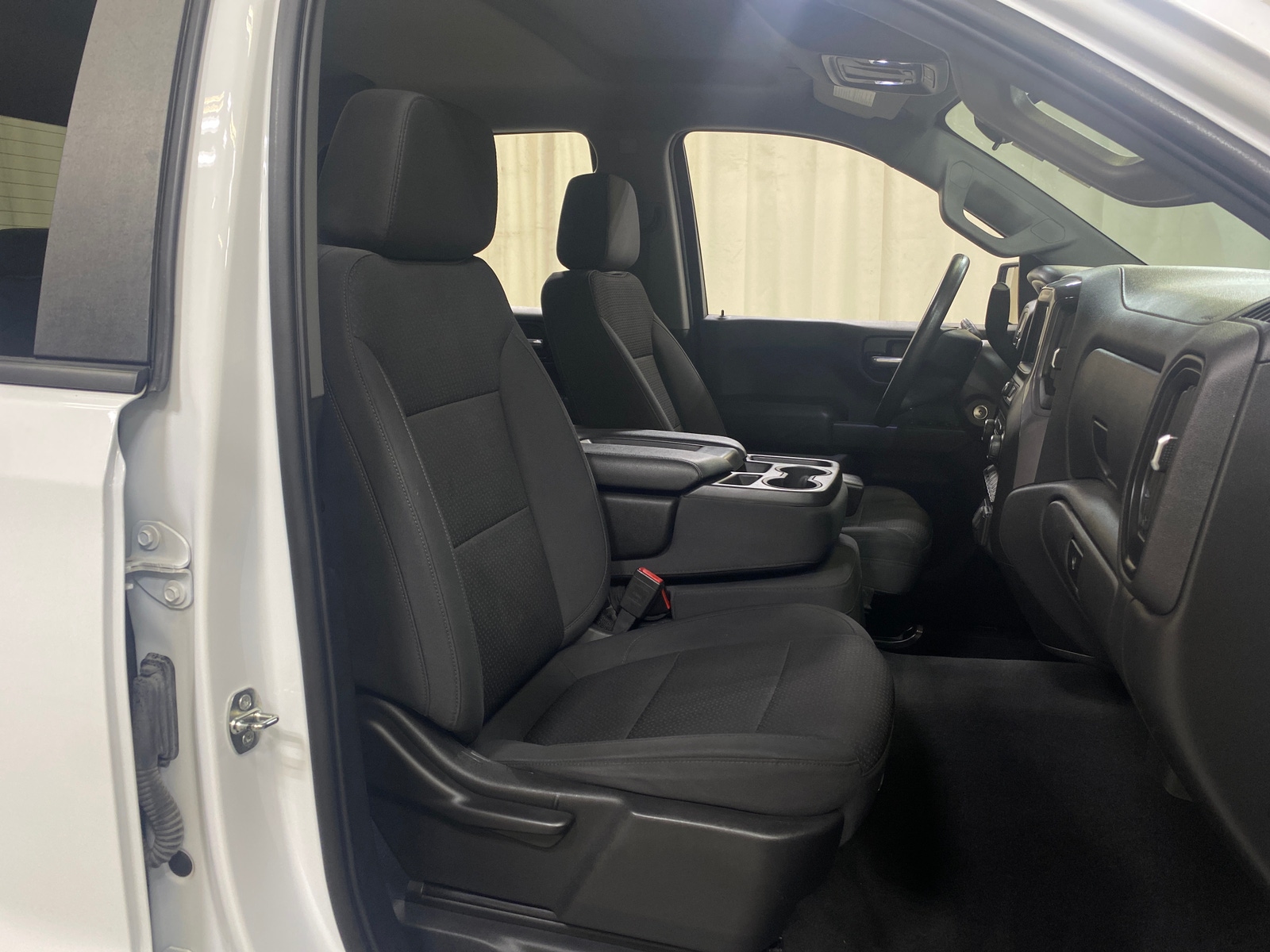 Thumbnail: 2021 Chevrolet Silverado 1500 - 2