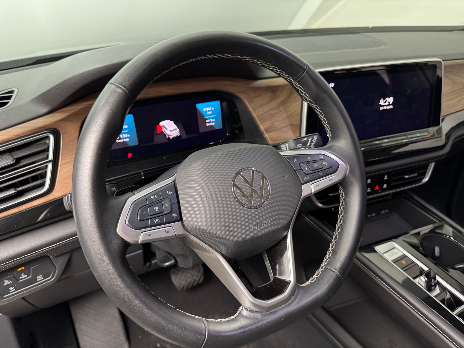 Thumbnail: 2025 Volkswagen Atlas - 4
