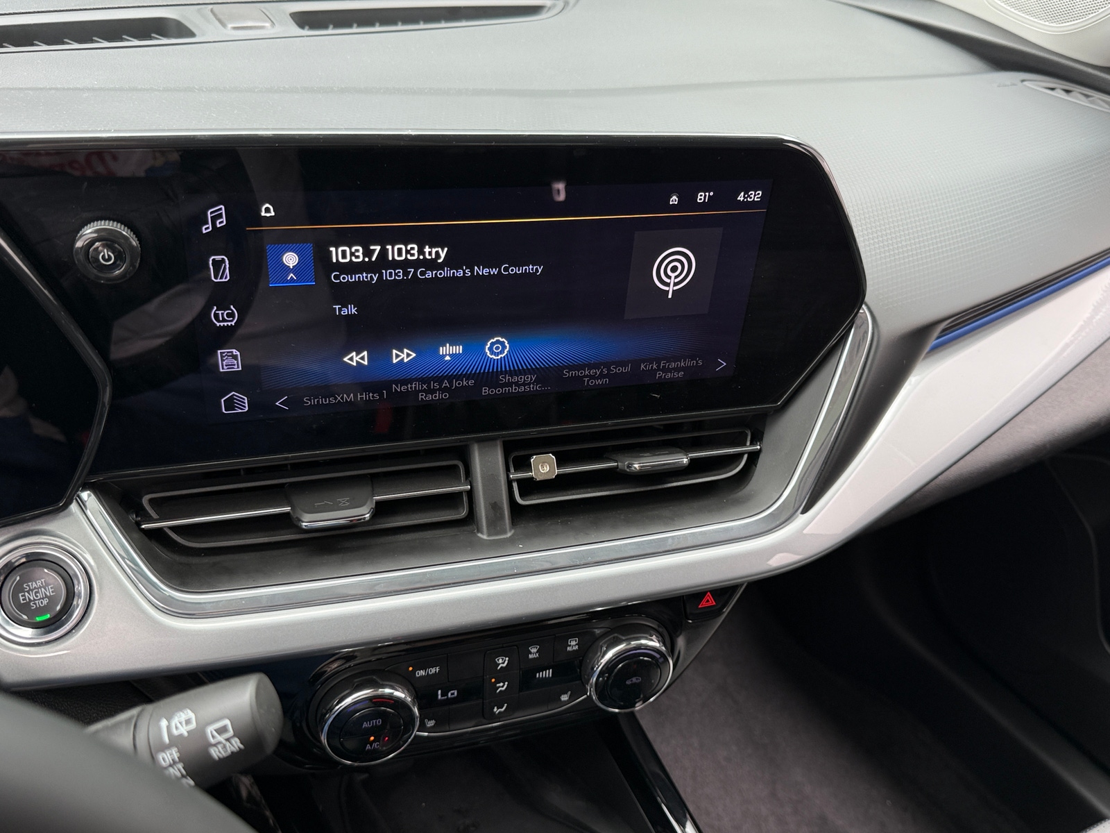 Thumbnail: 2025 Chevrolet Trax - 3