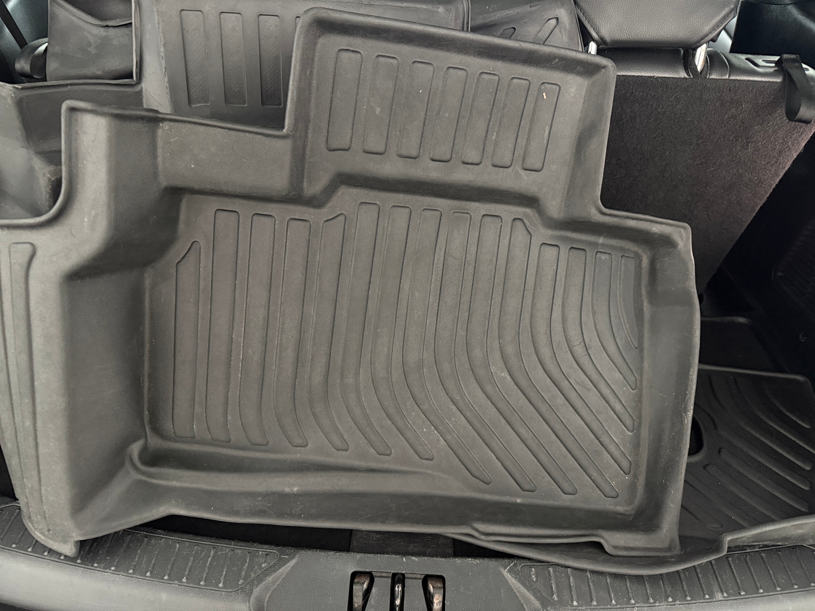Thumbnail: 2020 Ford Explorer - 6
