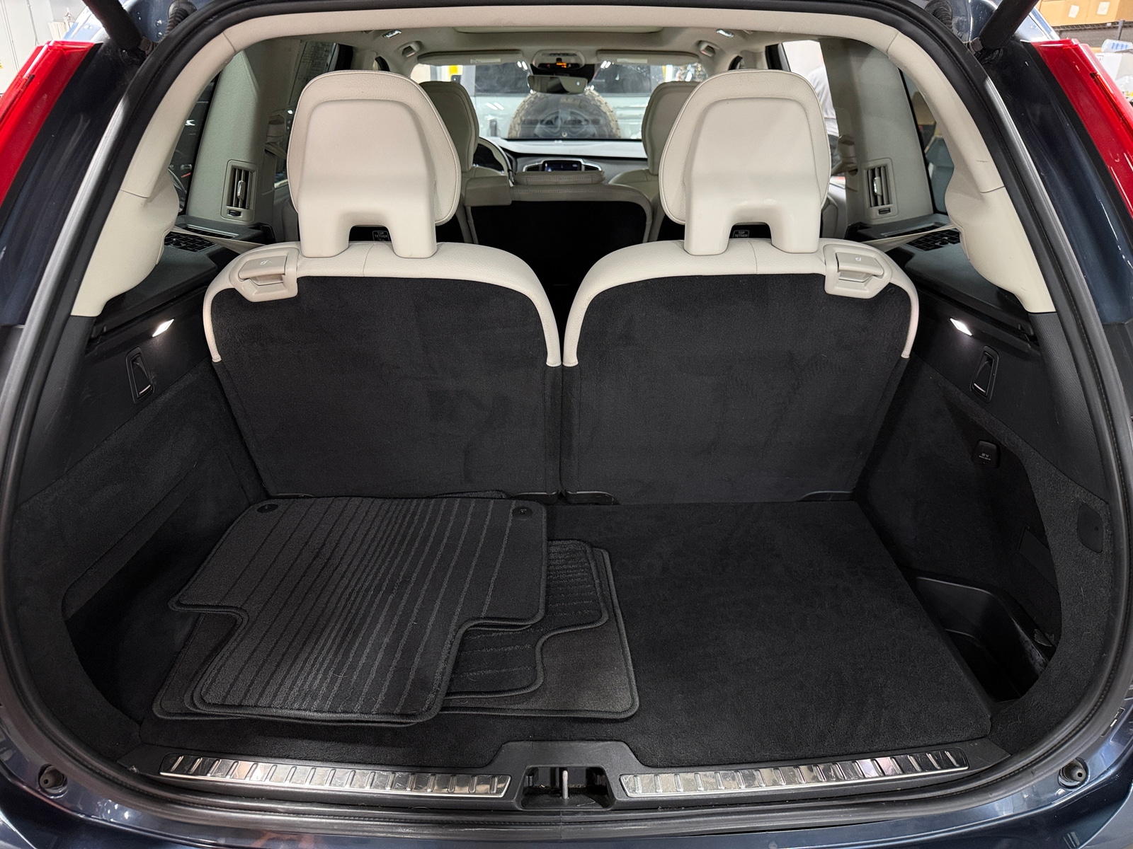 Thumbnail: 2019 Volvo XC90 - 6