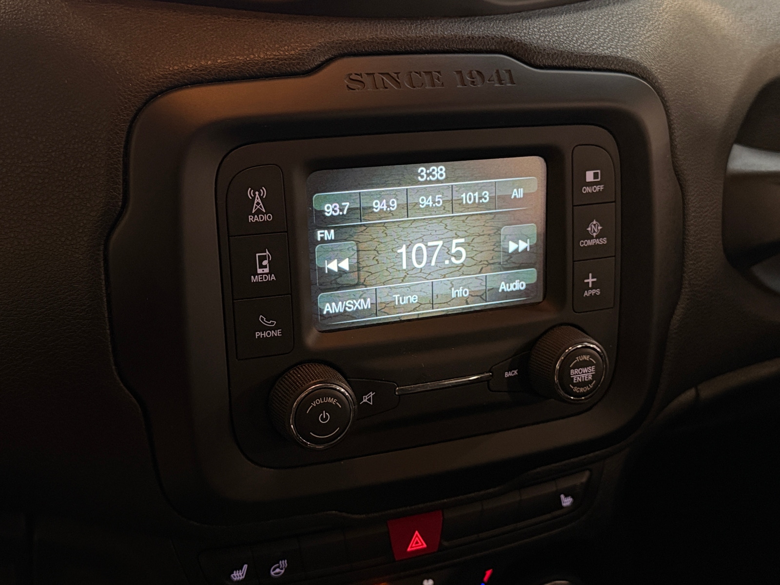 Thumbnail: 2017 Jeep Renegade - 3