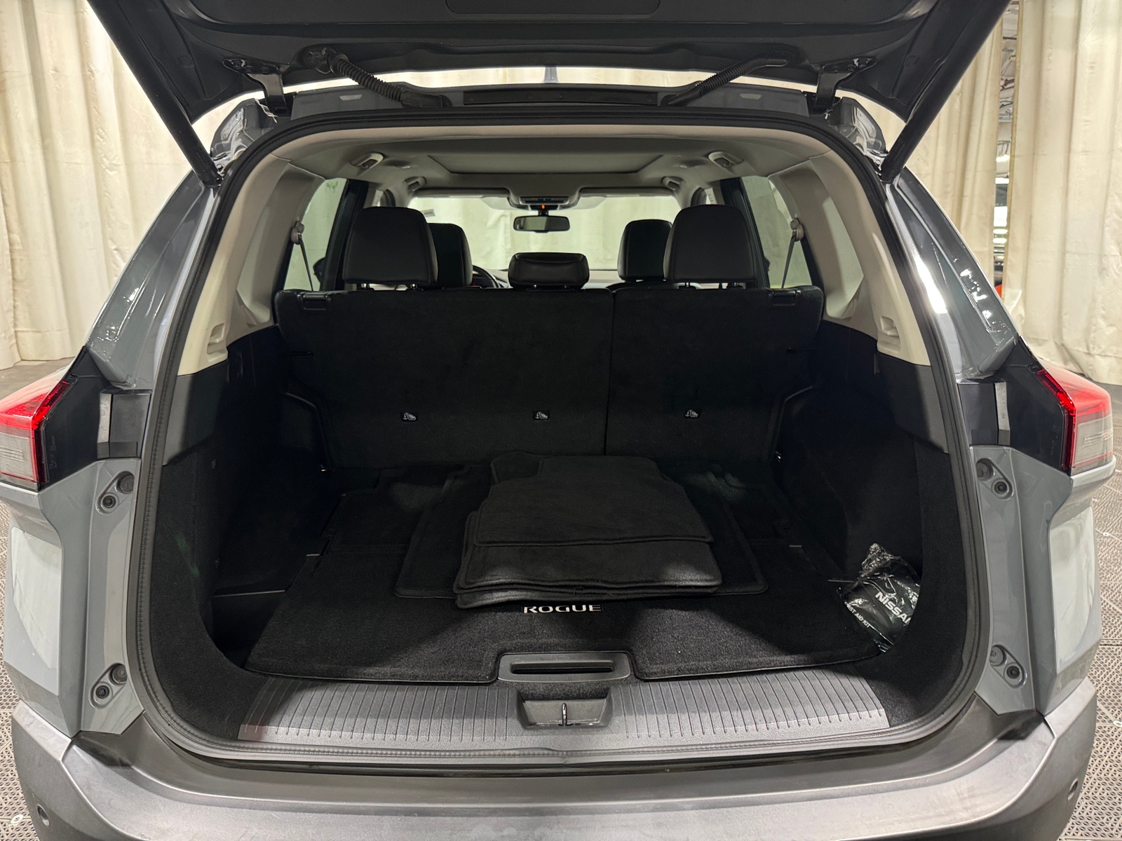 Thumbnail: 2021 Nissan Rogue - 6