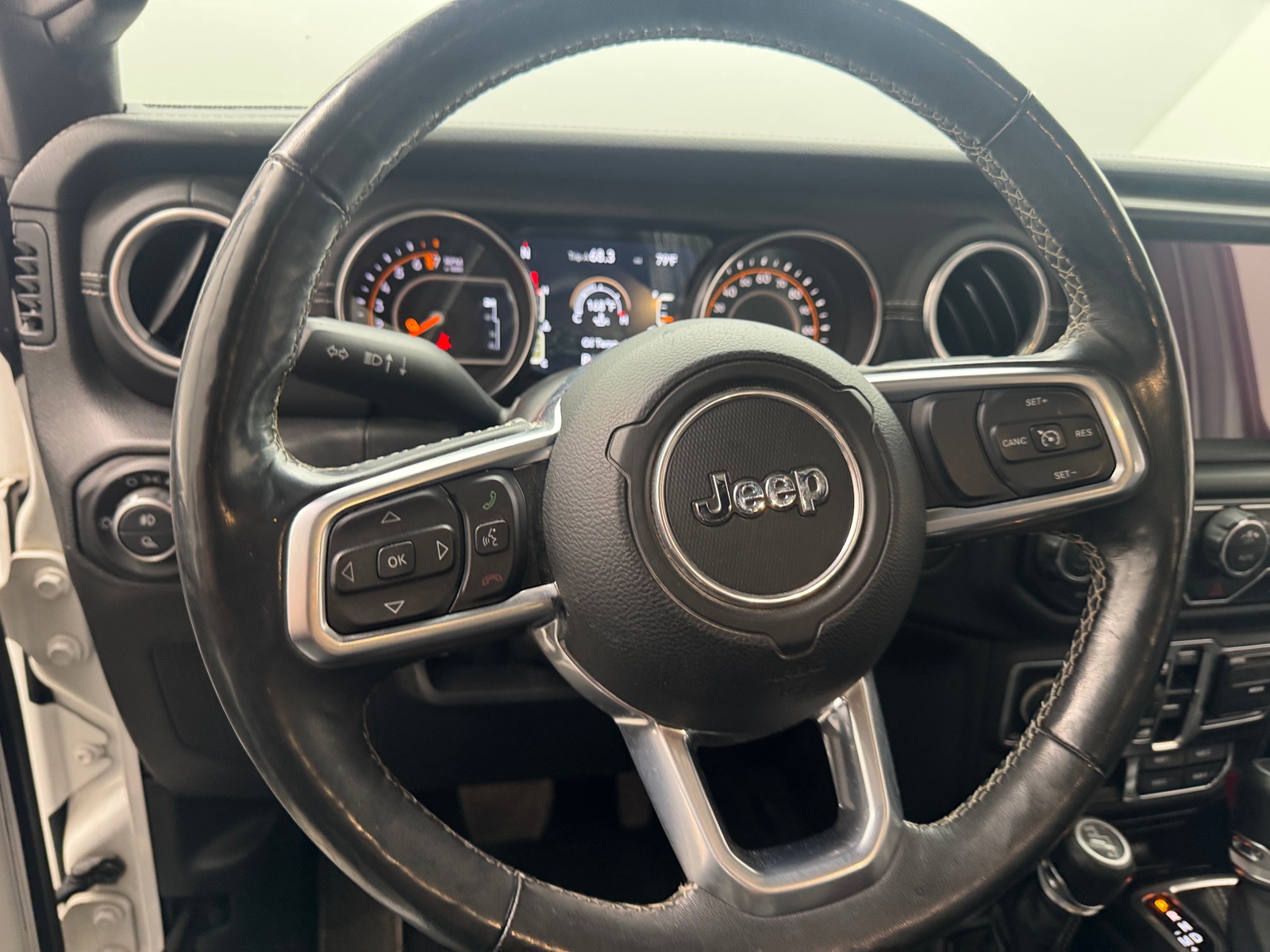 Thumbnail: 2020 Jeep Gladiator - 4