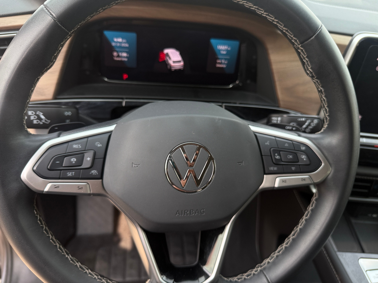 Thumbnail: 2024 Volkswagen Atlas - 4