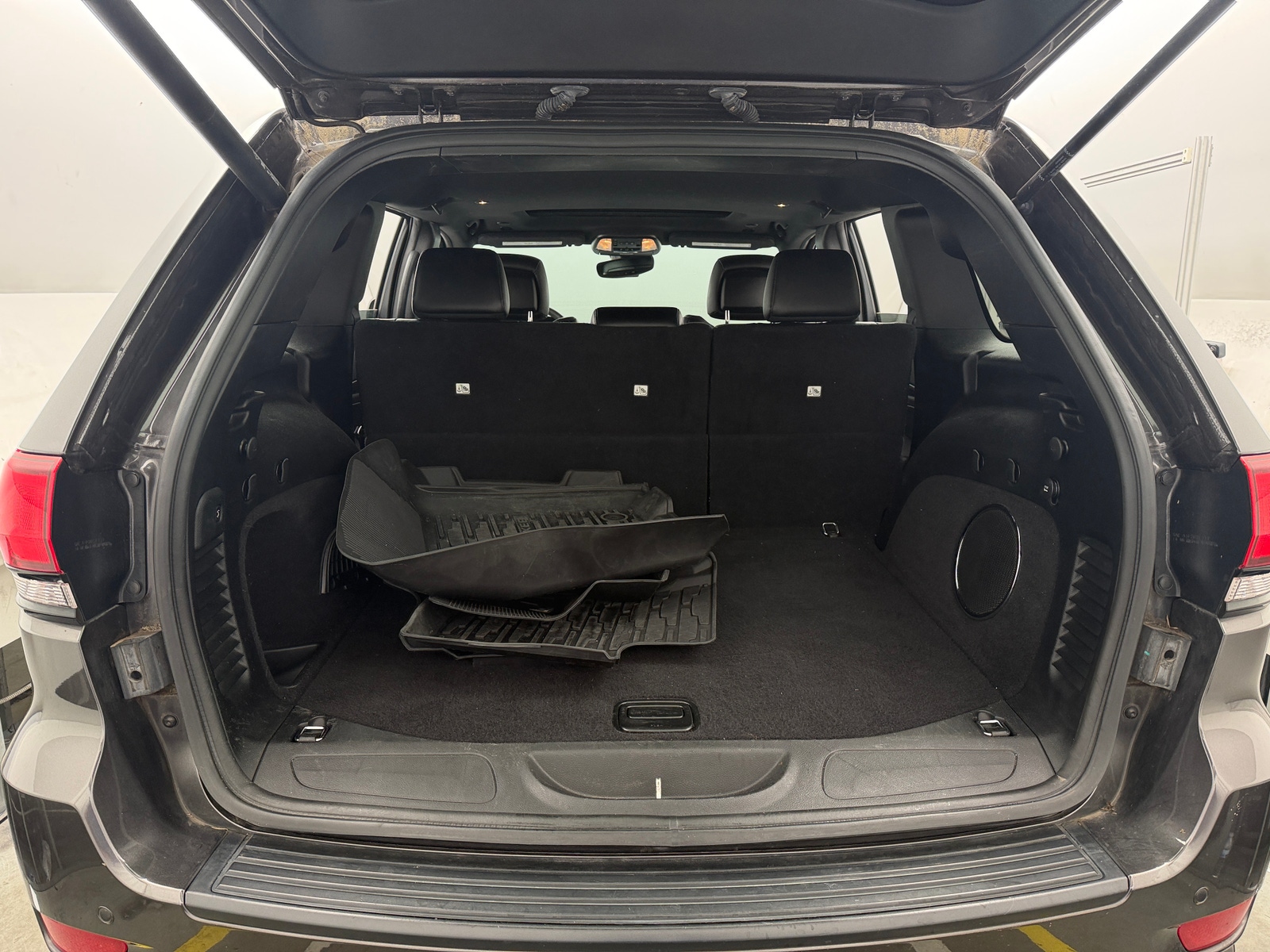 Thumbnail: 2019 Jeep Grand Cherokee - 6