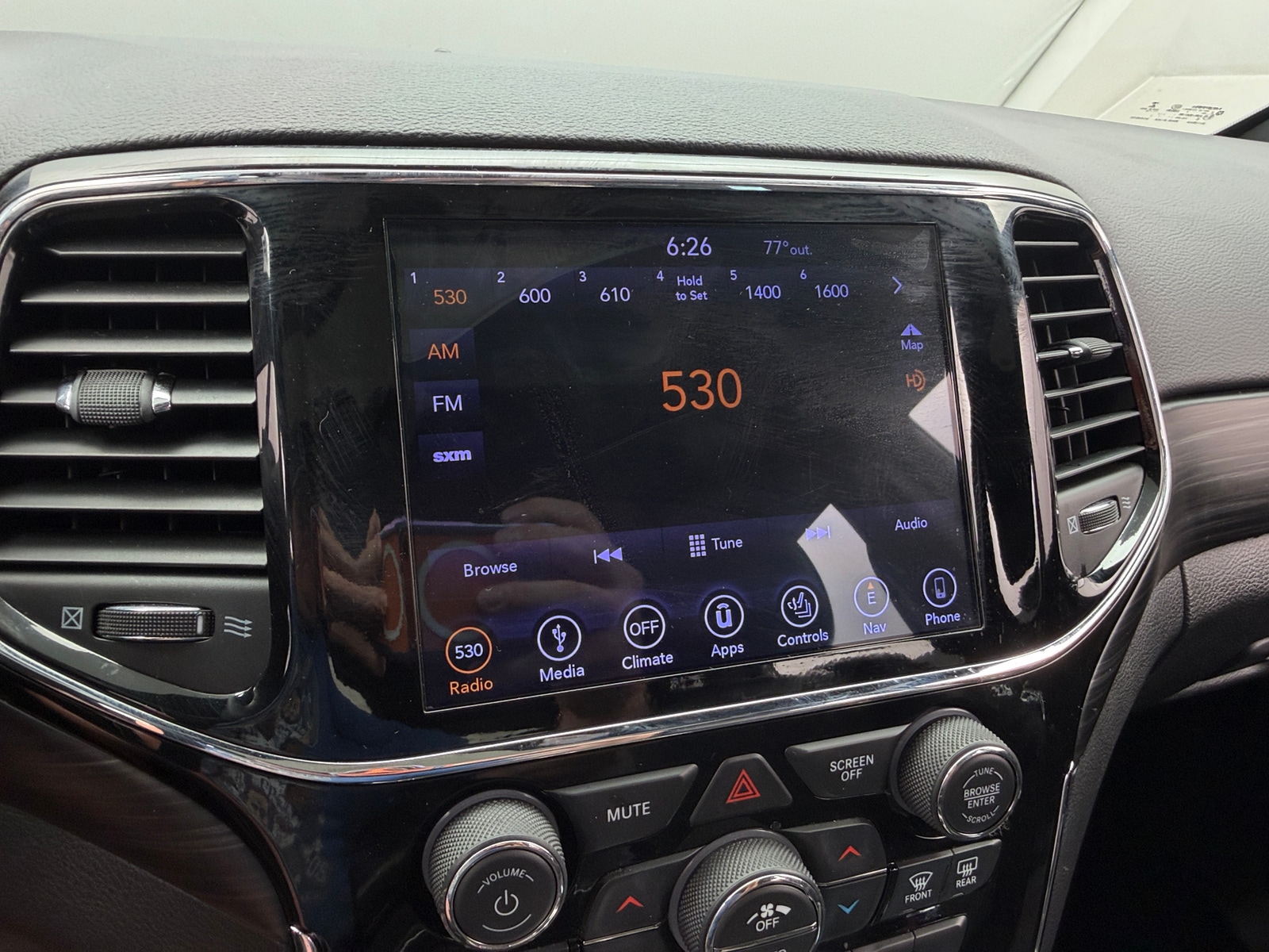 Thumbnail: 2019 Jeep Grand Cherokee - 3