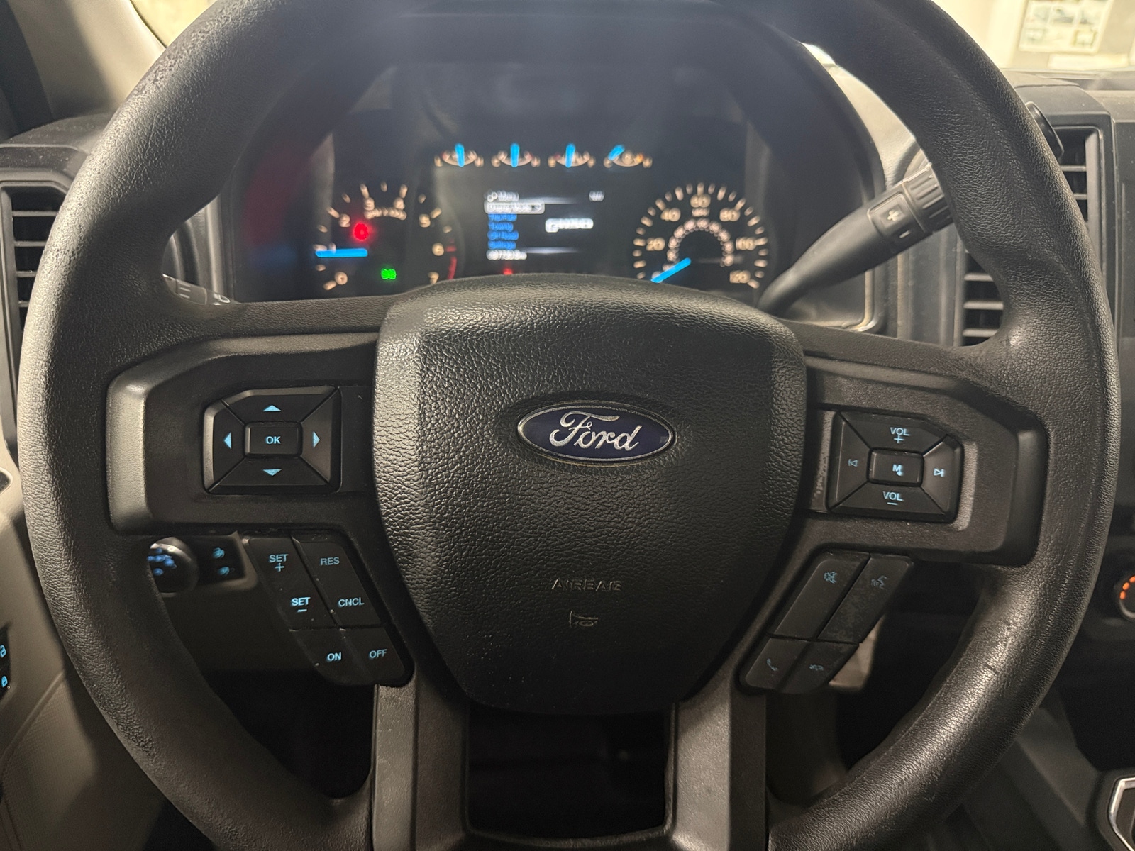 Thumbnail: 2017 Ford Econoline - 5