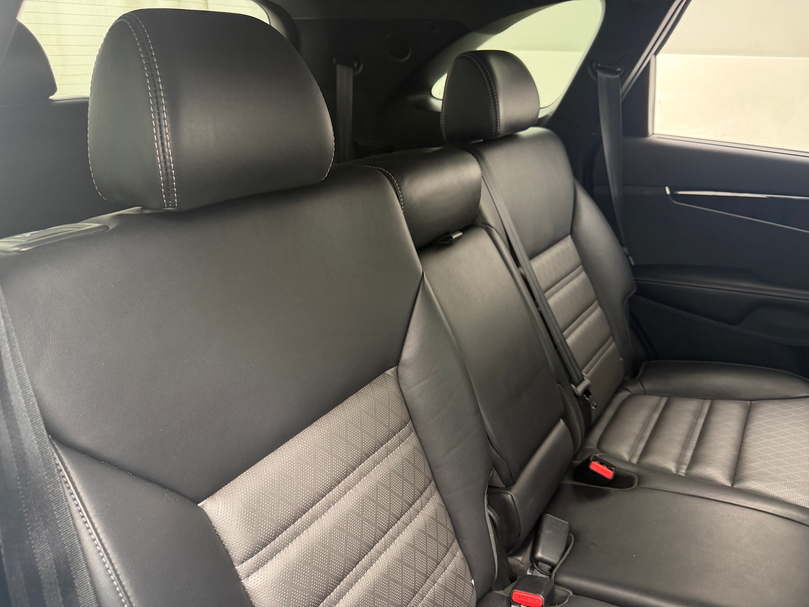 Thumbnail: 2018 Kia Sorento - 5