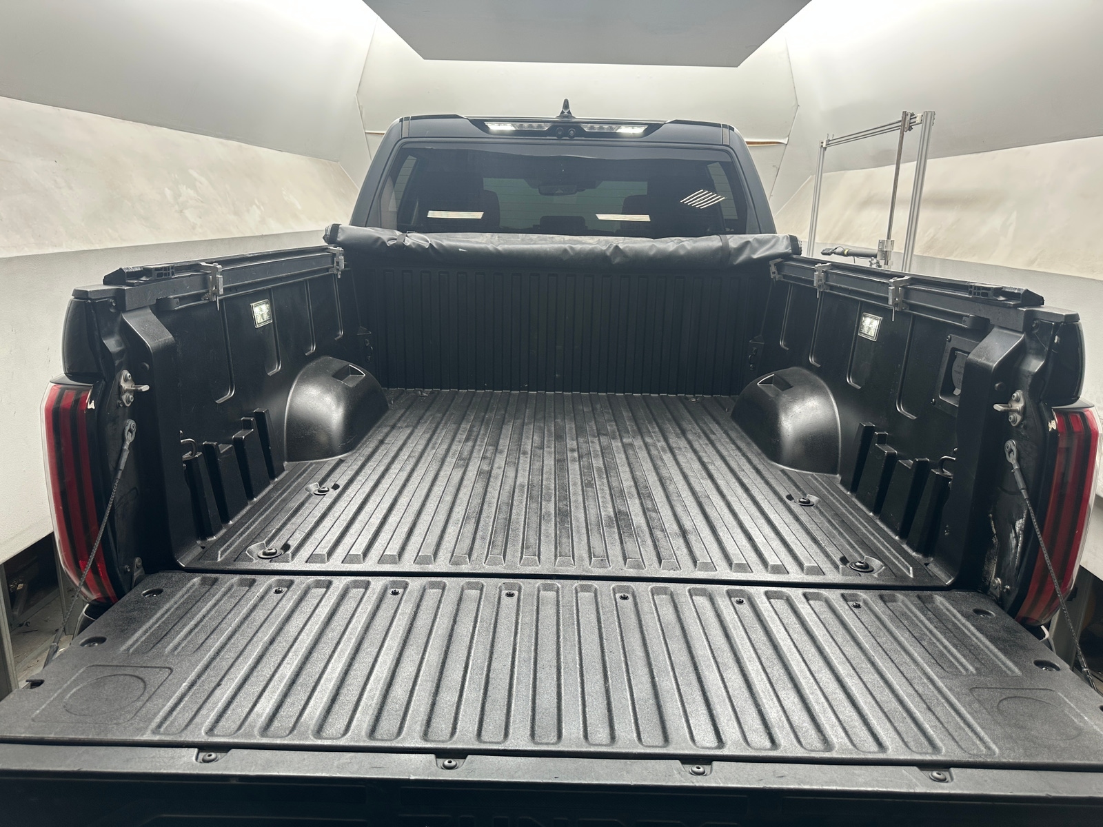 Thumbnail: 2022 Toyota Tundra - 6