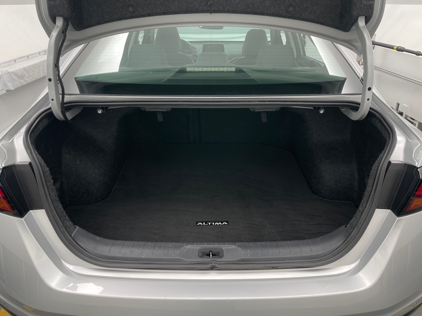 Thumbnail: 2019 Nissan Altima - 6