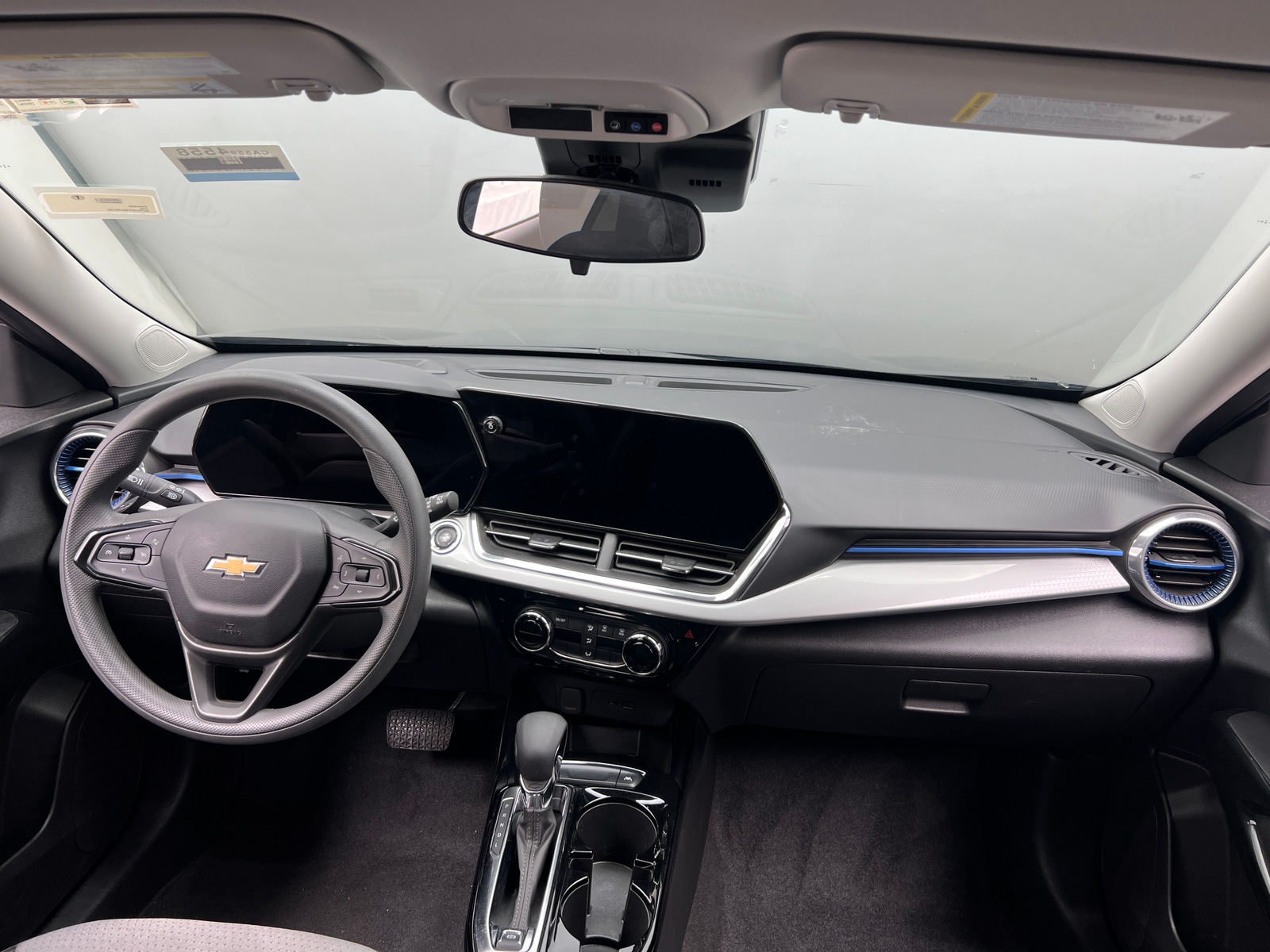 Thumbnail: 2025 Chevrolet Trax - 2