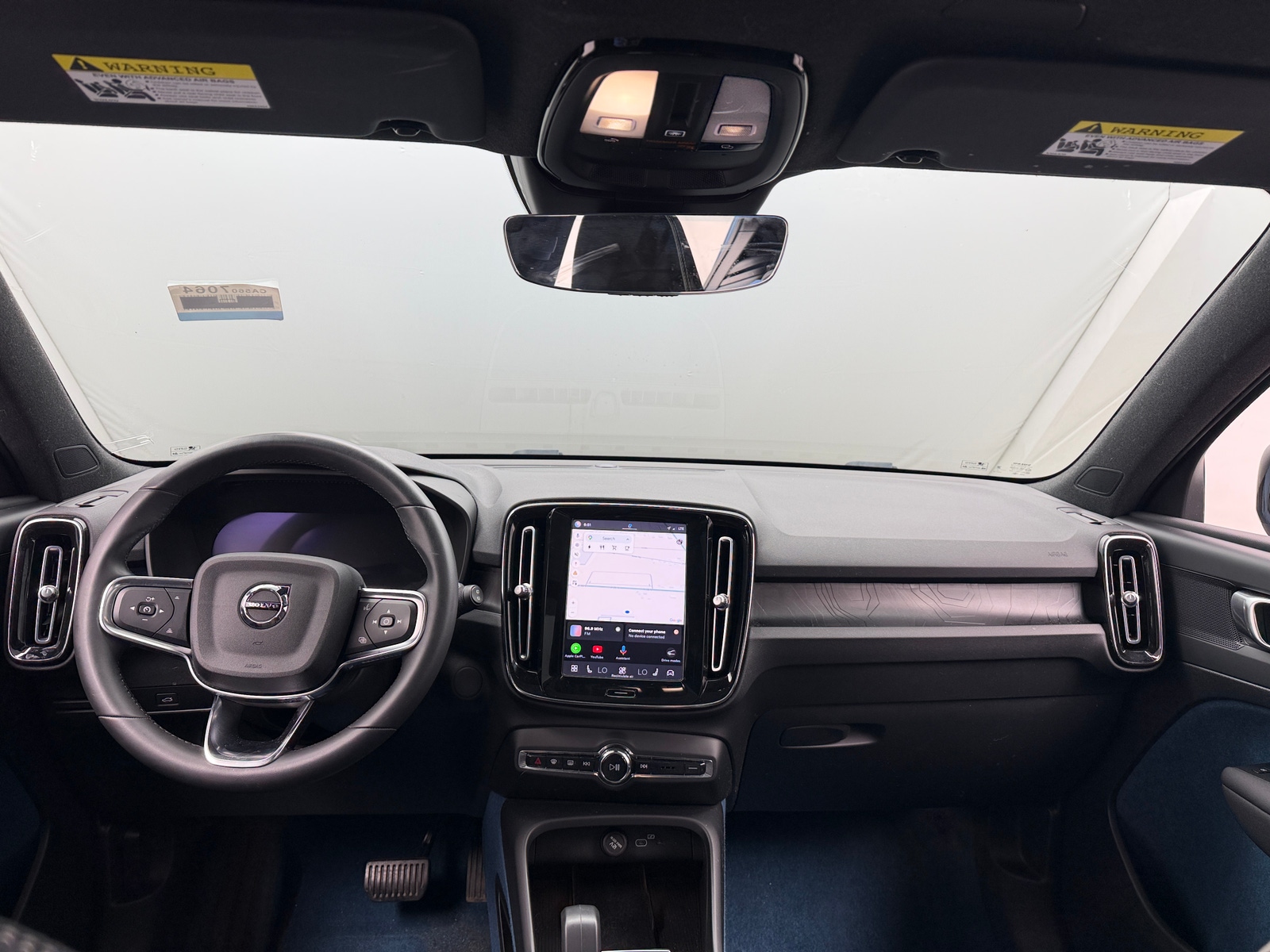 Thumbnail: 2023 Volvo XC40 - 2