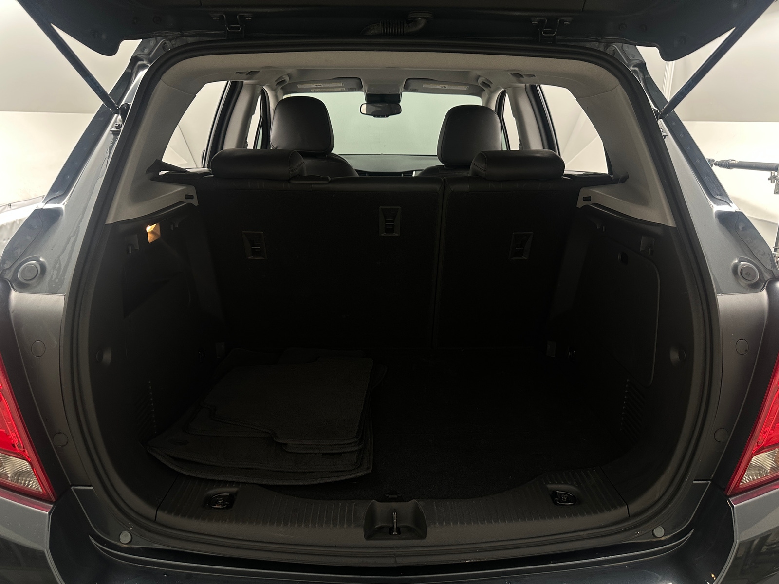 Thumbnail: 2022 Chevrolet Trax - 6