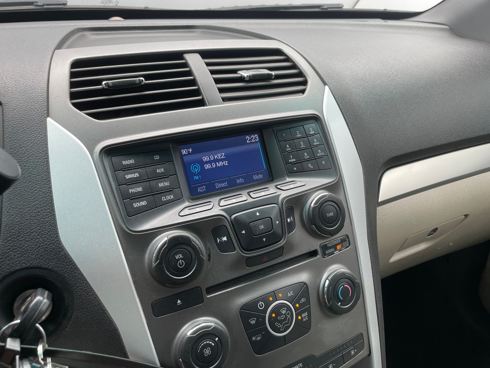 Thumbnail: 2014 Ford Explorer - 4