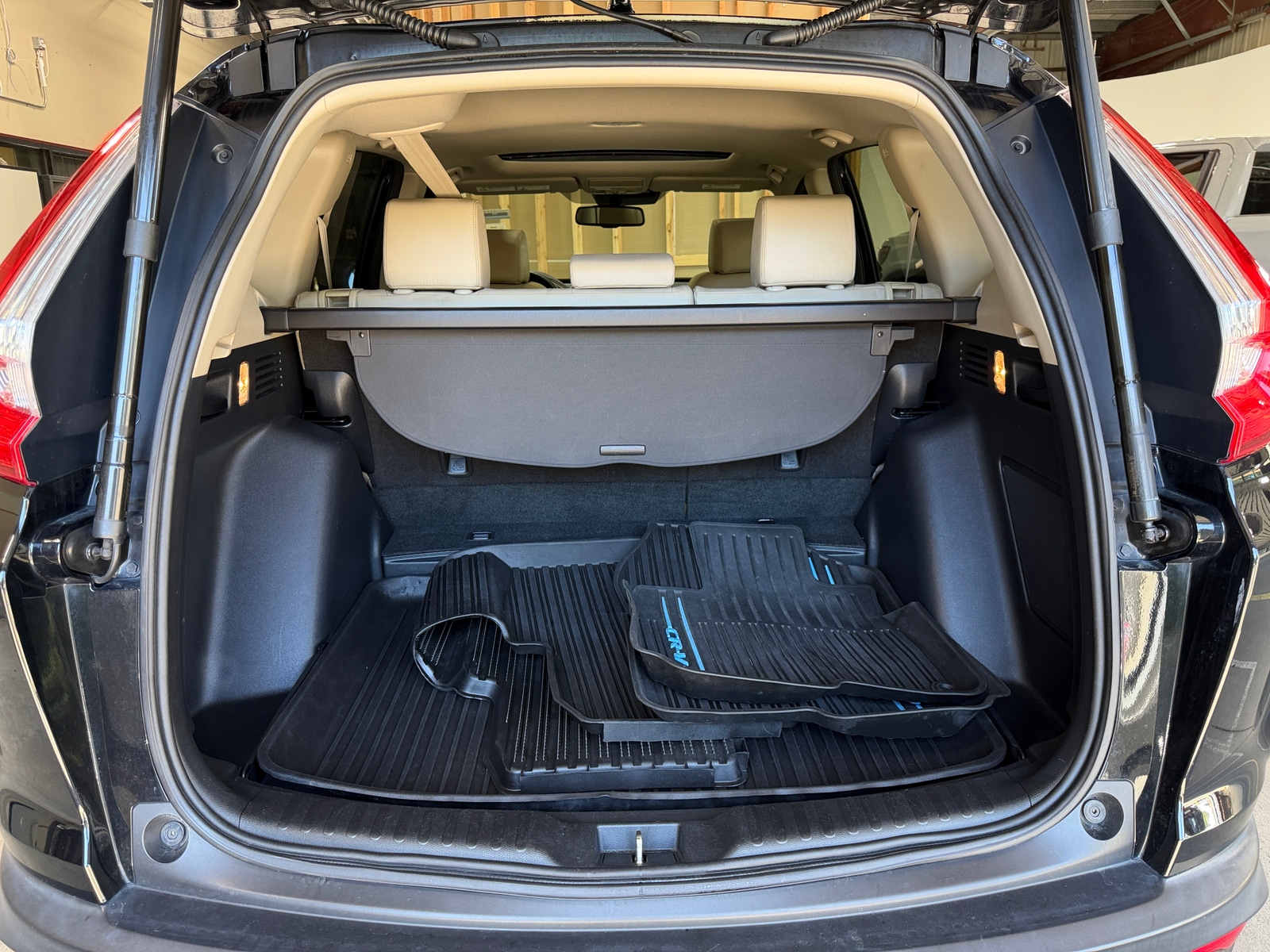 Thumbnail: 2017 Honda CR-V - 6