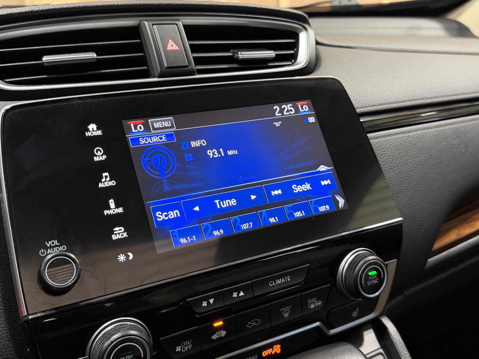 Thumbnail: 2017 Honda CR-V - 3