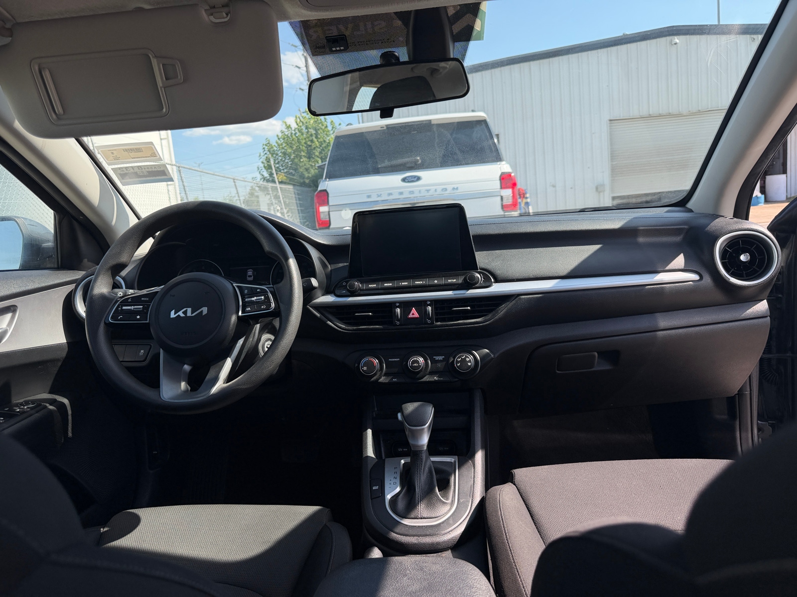 Thumbnail: 2023 Kia Forte - 3