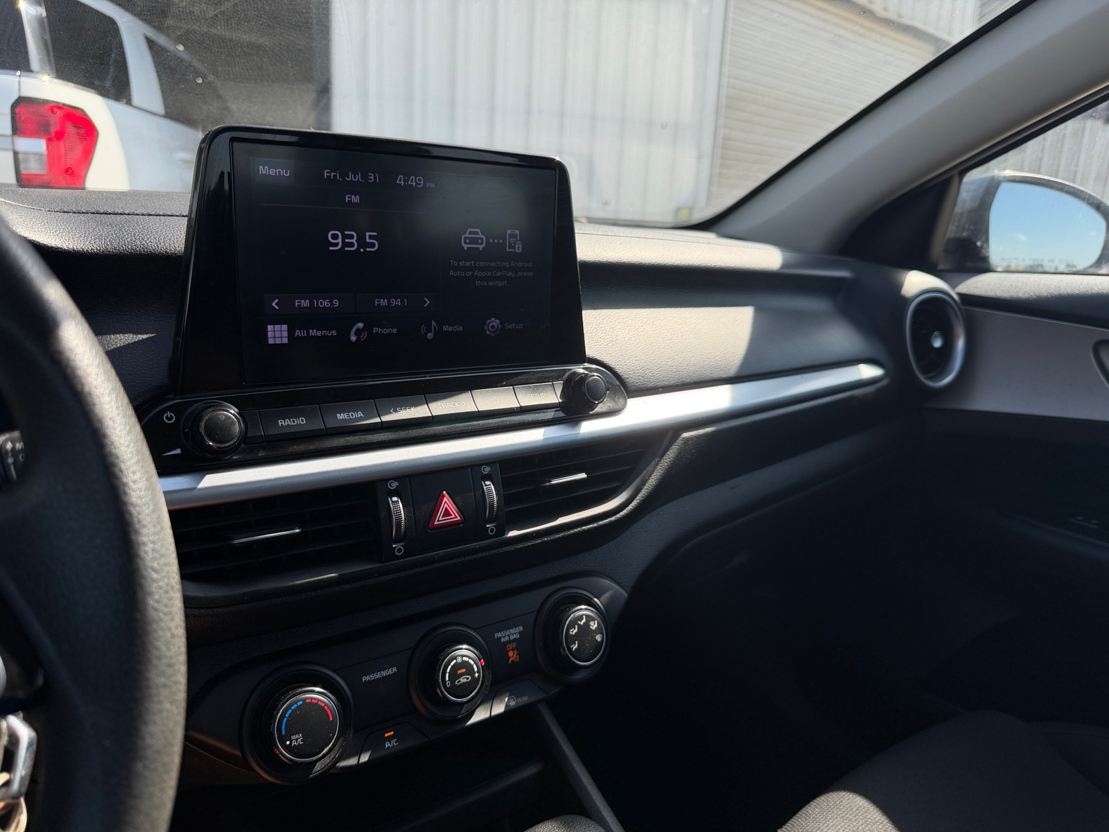 Thumbnail: 2023 Kia Forte - 4