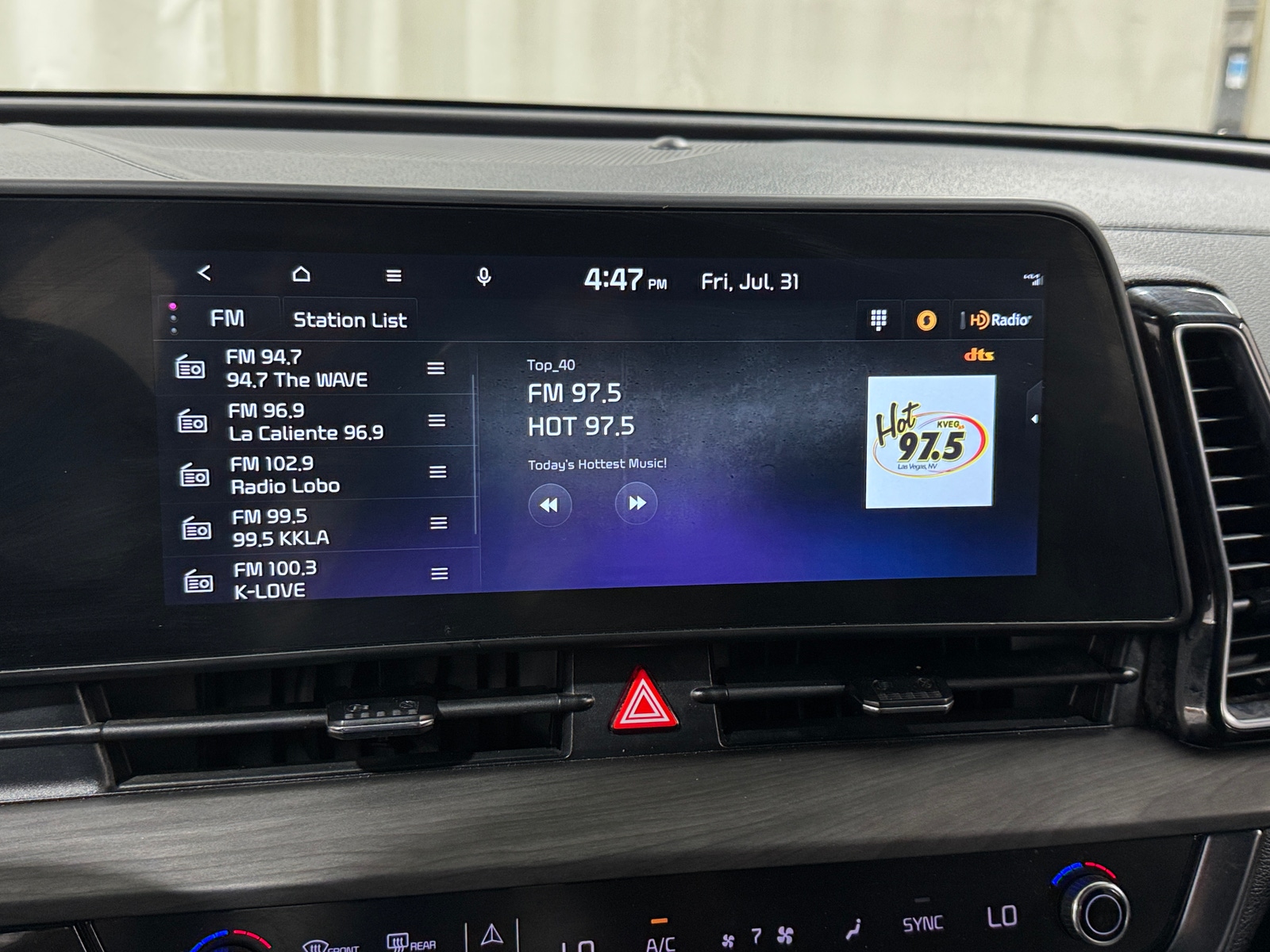 Thumbnail: 2023 Kia Sportage - 3
