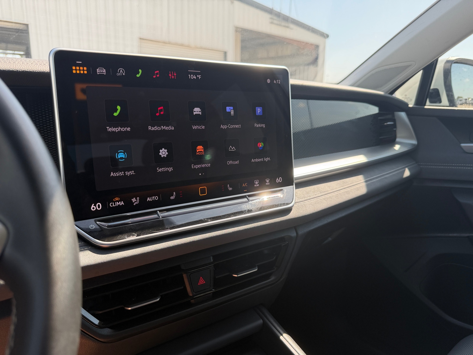 Thumbnail: 2026 Volkswagen Tiguan - 3