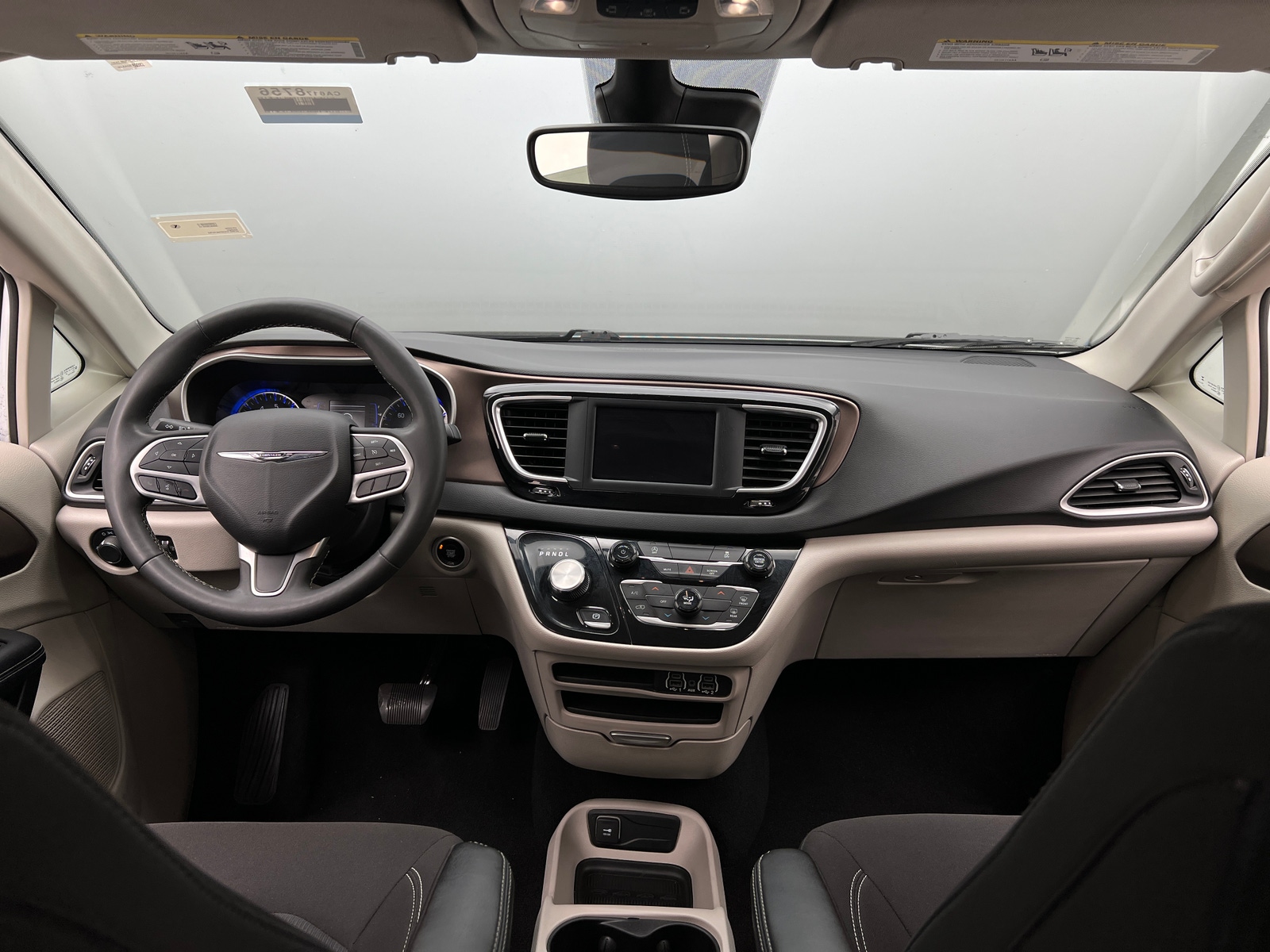 Thumbnail: 2023 Chrysler Voyager - 3