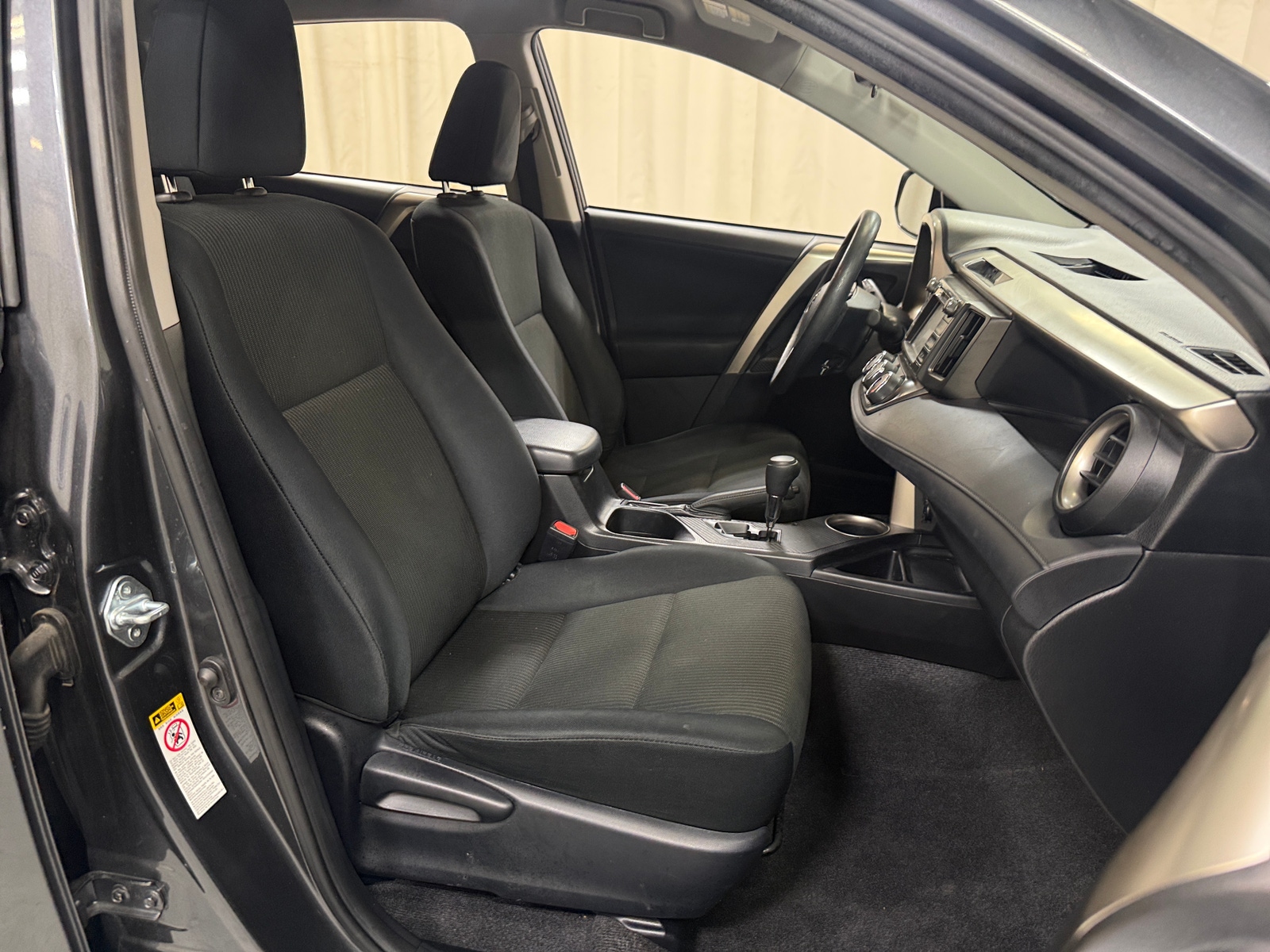Thumbnail: 2015 Toyota RAV4 - 2