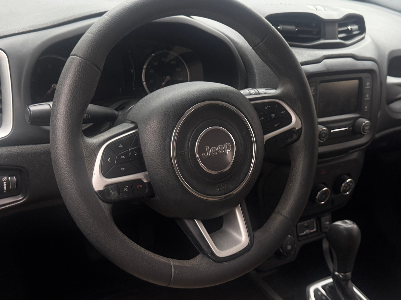 Thumbnail: 2018 Jeep Renegade - 5