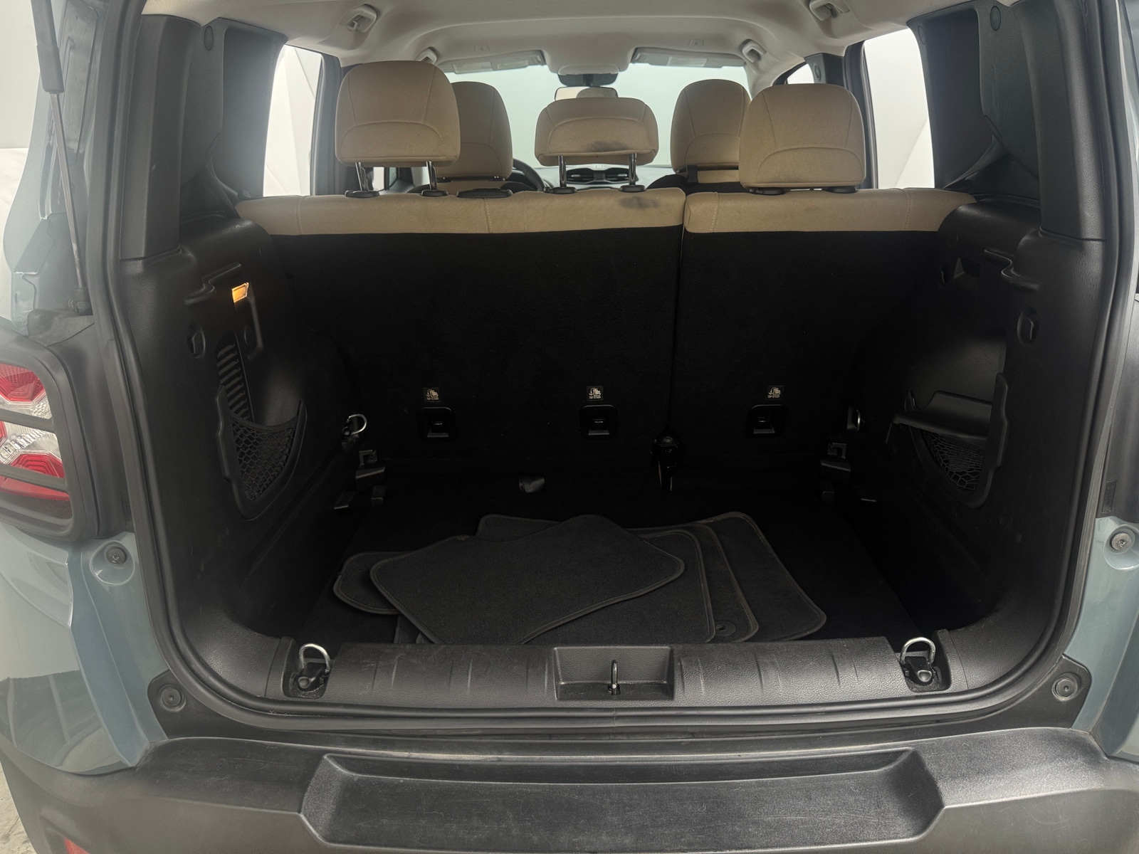 Thumbnail: 2018 Jeep Renegade - 7