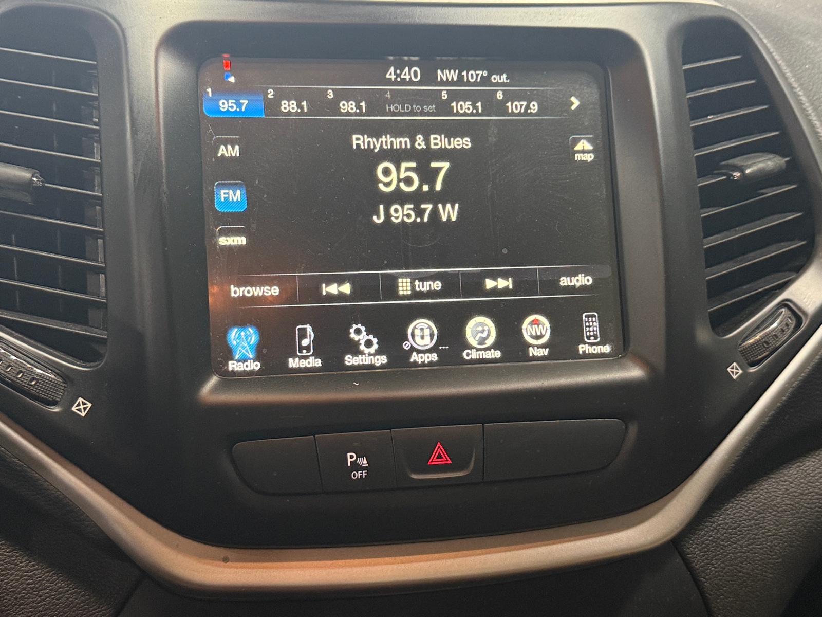 Thumbnail: 2017 Jeep Cherokee - 4
