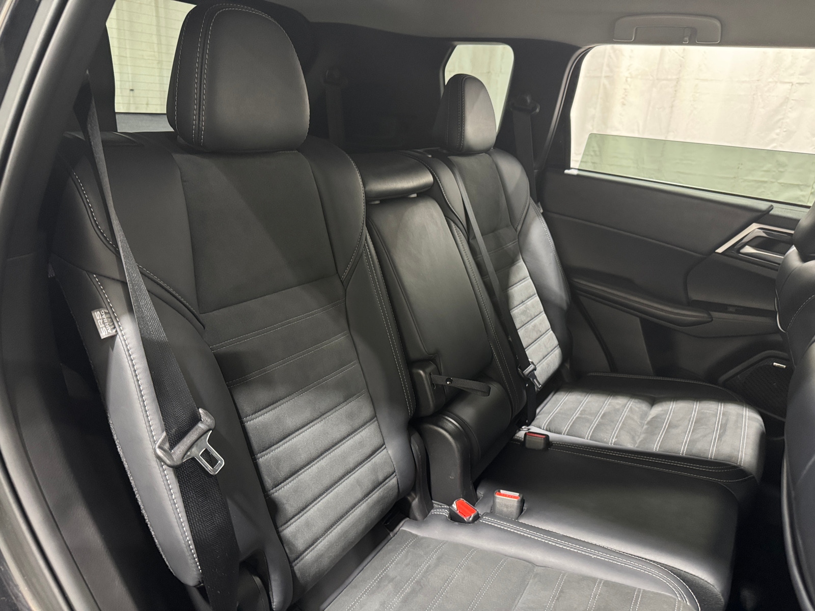 Thumbnail: 2025 Mitsubishi Outlander - 5