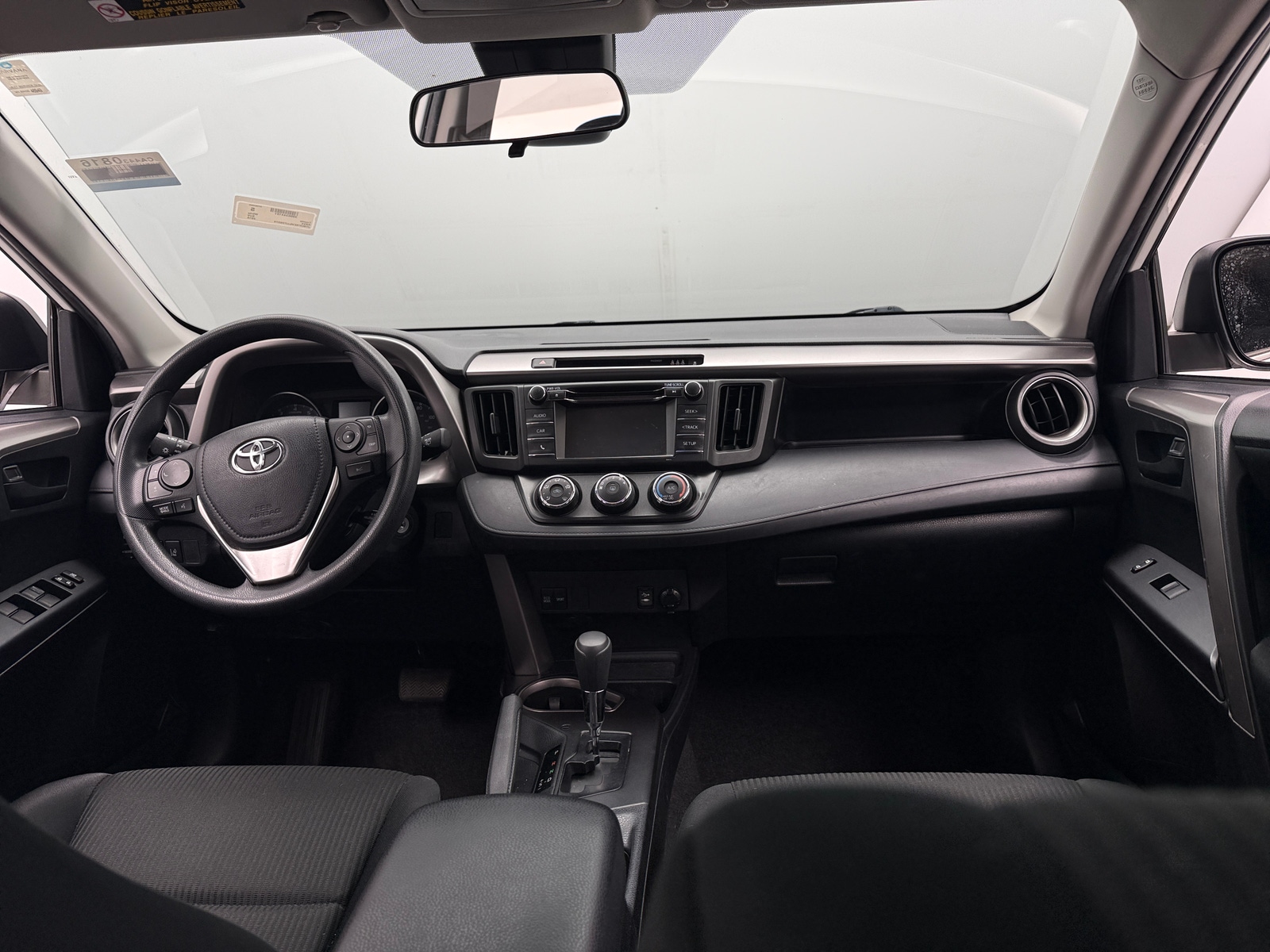 Thumbnail: 2018 Toyota RAV4 - 3