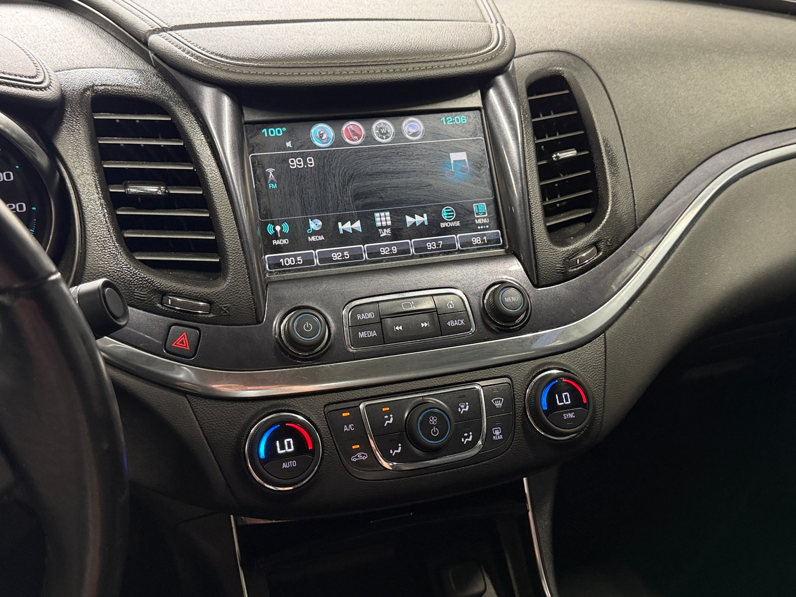 Thumbnail: 2016 Chevrolet Impala - 3
