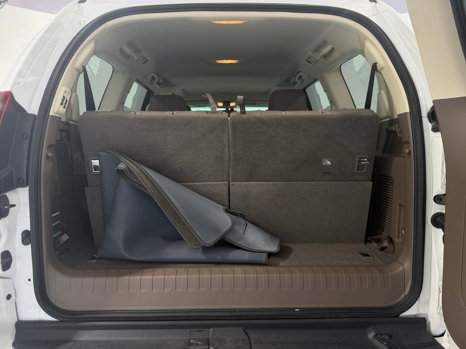 Thumbnail: 2019 Lexus GX - 6