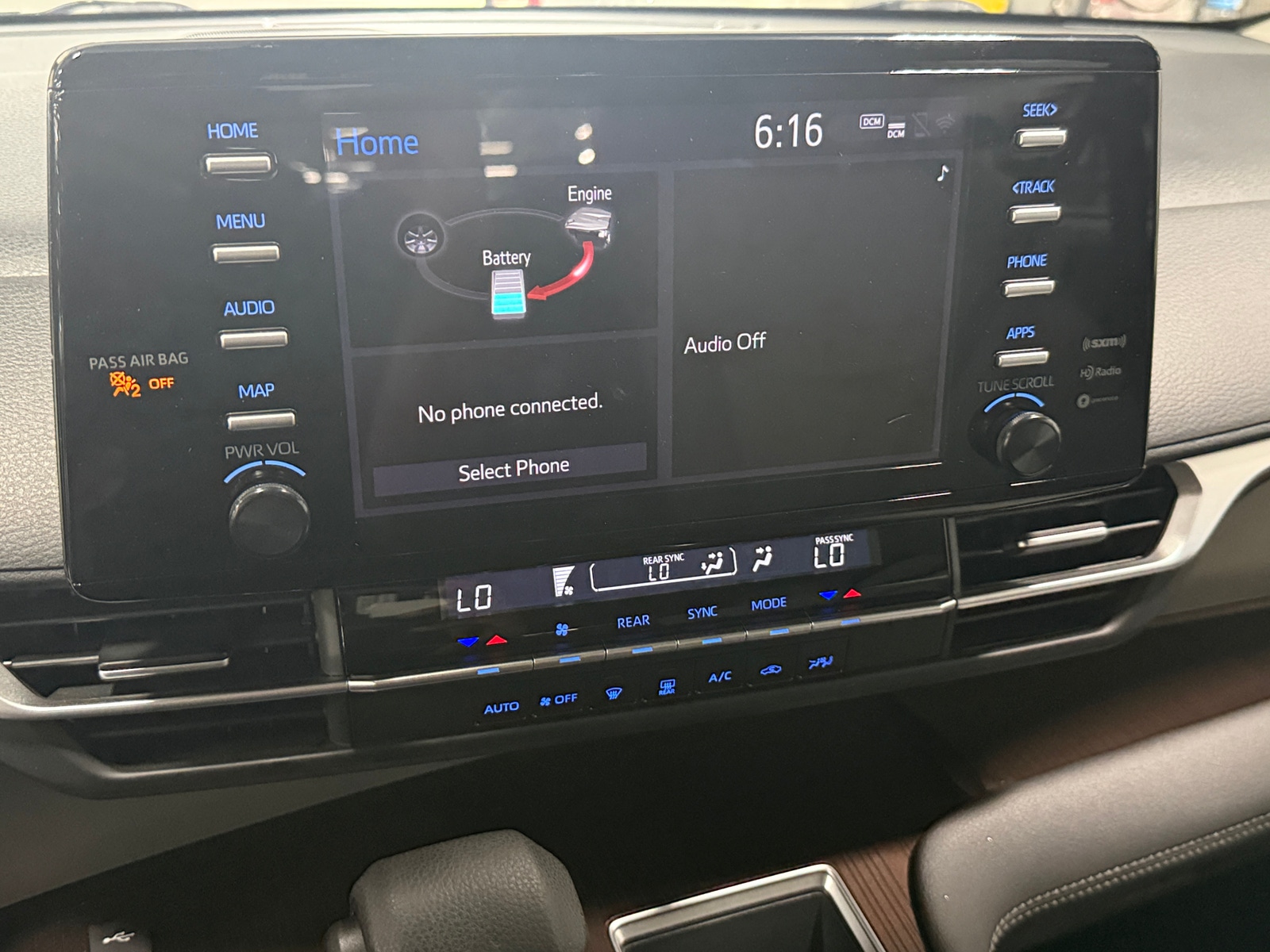 Thumbnail: 2021 Toyota Sienna - 4