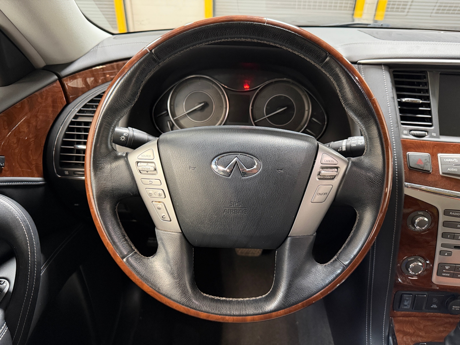 Thumbnail: 2019 INFINITI QX80 - 4