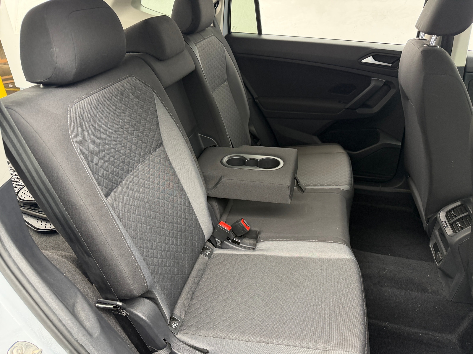 Thumbnail: 2019 Volkswagen Tiguan - 6