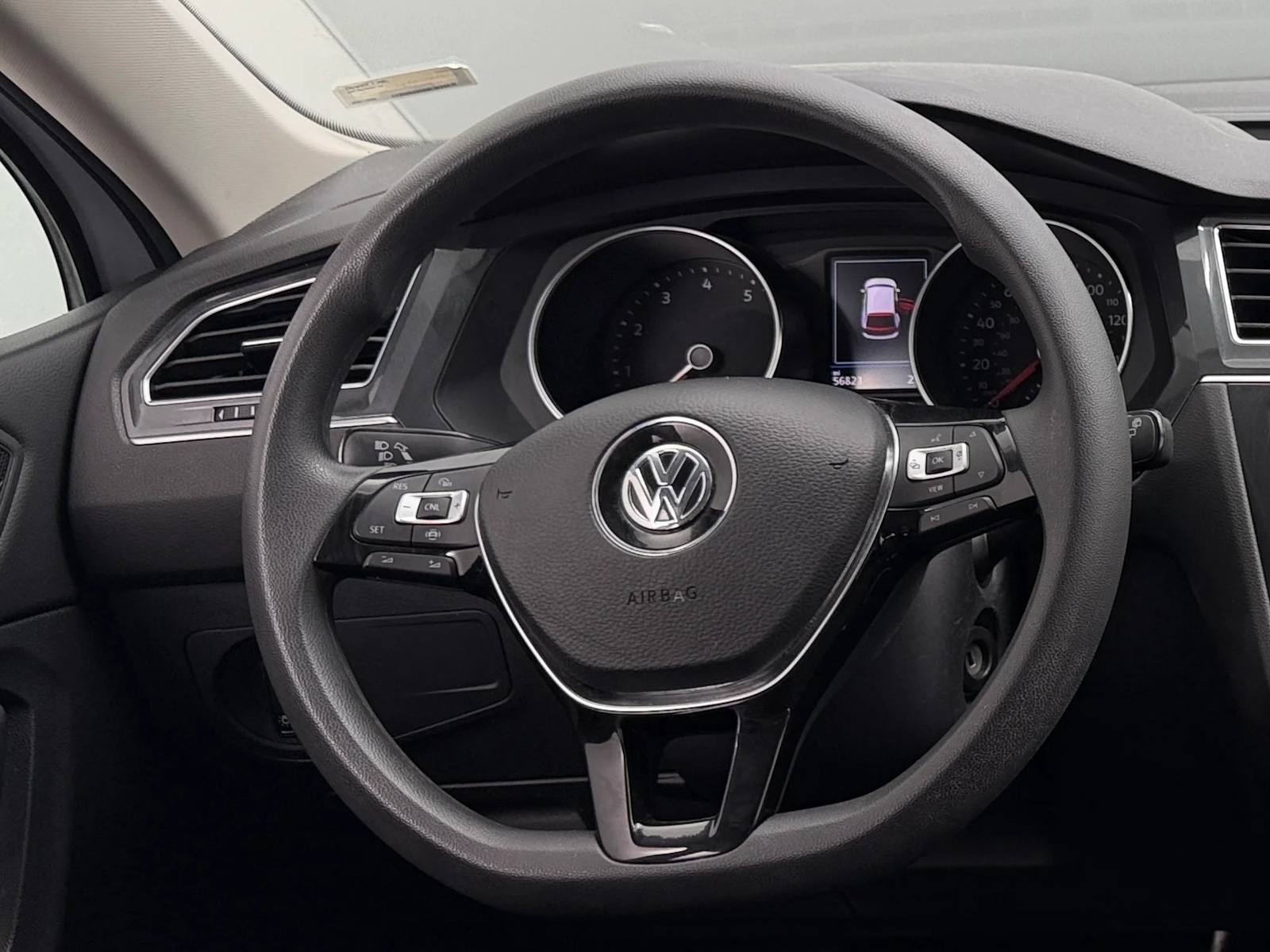 Thumbnail: 2019 Volkswagen Tiguan - 5