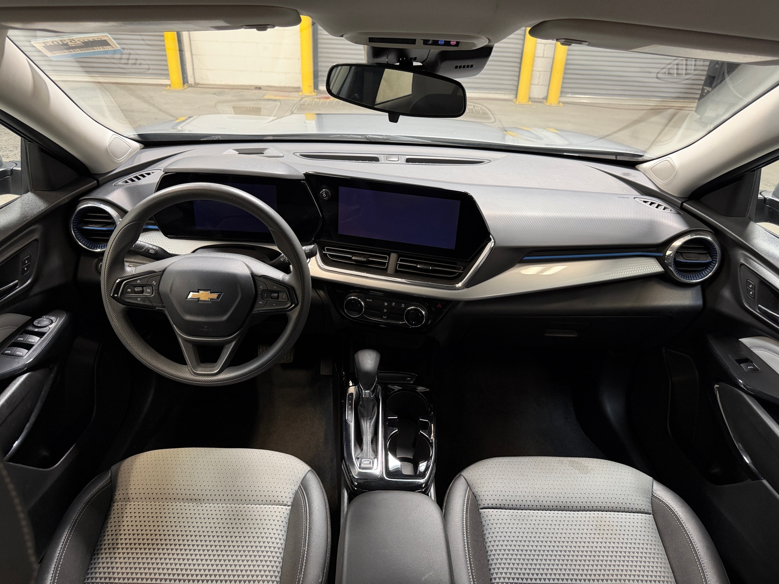 Thumbnail: 2025 Chevrolet Trax - 2