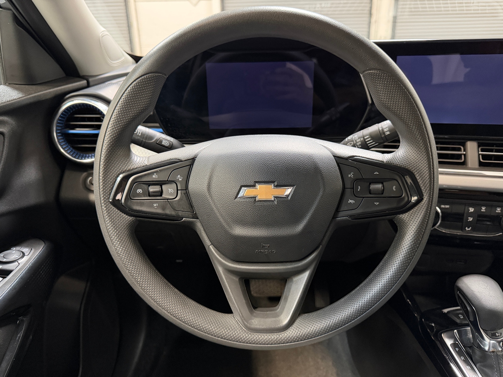 Thumbnail: 2025 Chevrolet Trax - 4