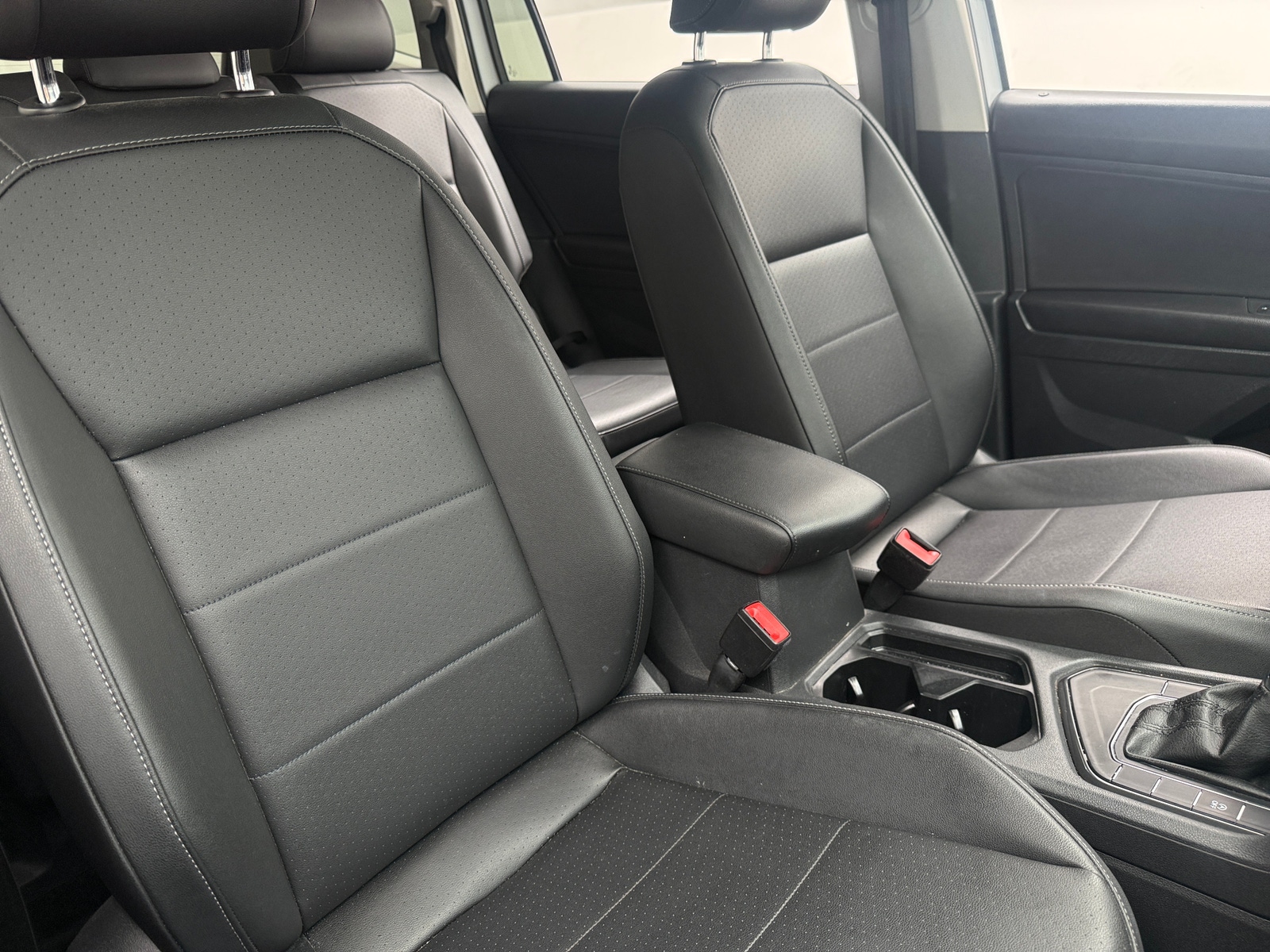 Thumbnail: 2019 Volkswagen Tiguan - 2
