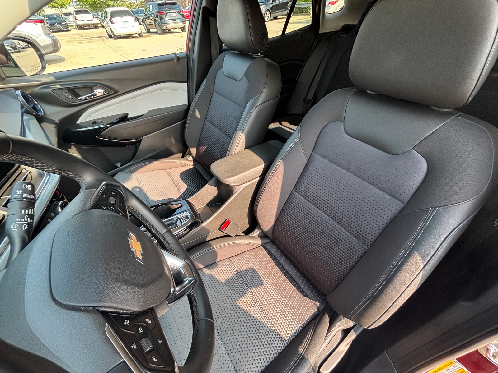 Thumbnail: 2025 Chevrolet Trax - 2