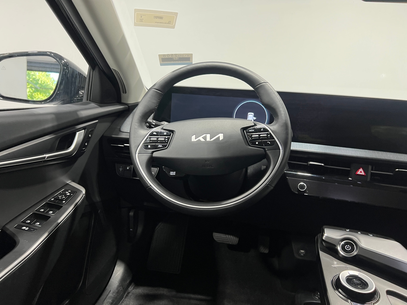 Thumbnail: 2024 Kia EV6 - 4