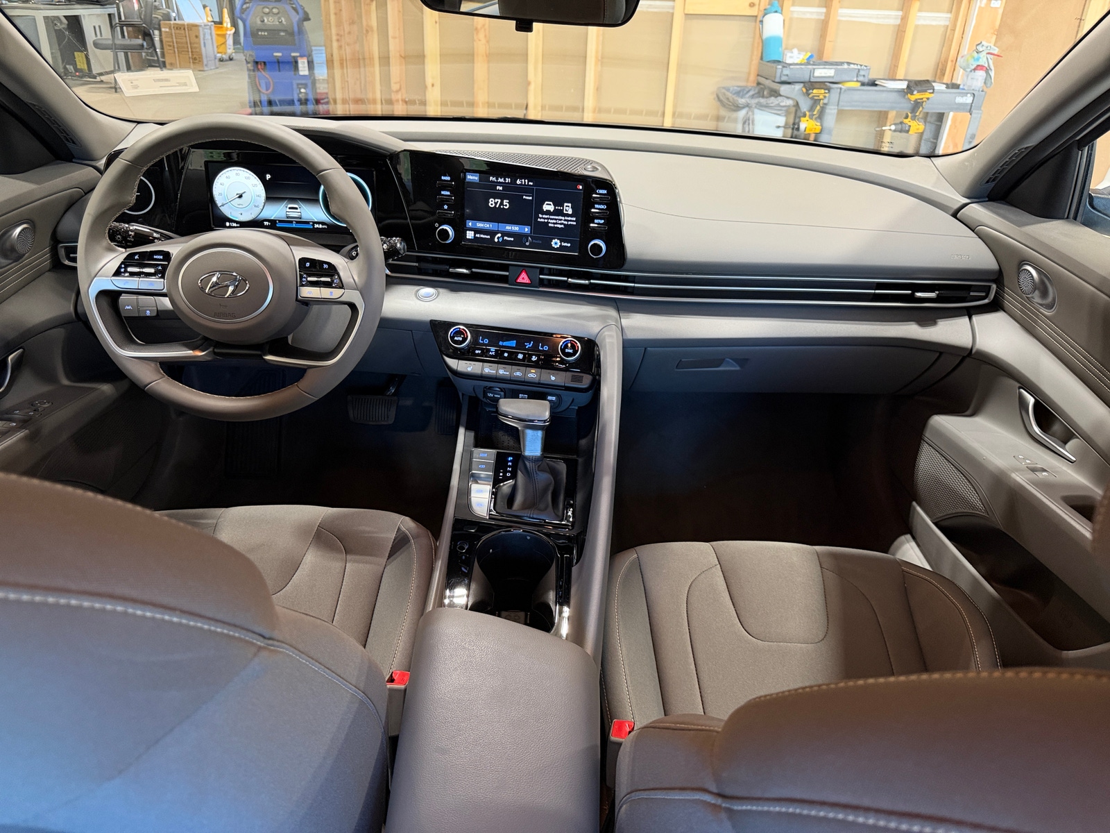 Thumbnail: 2021 Hyundai Elantra - 3