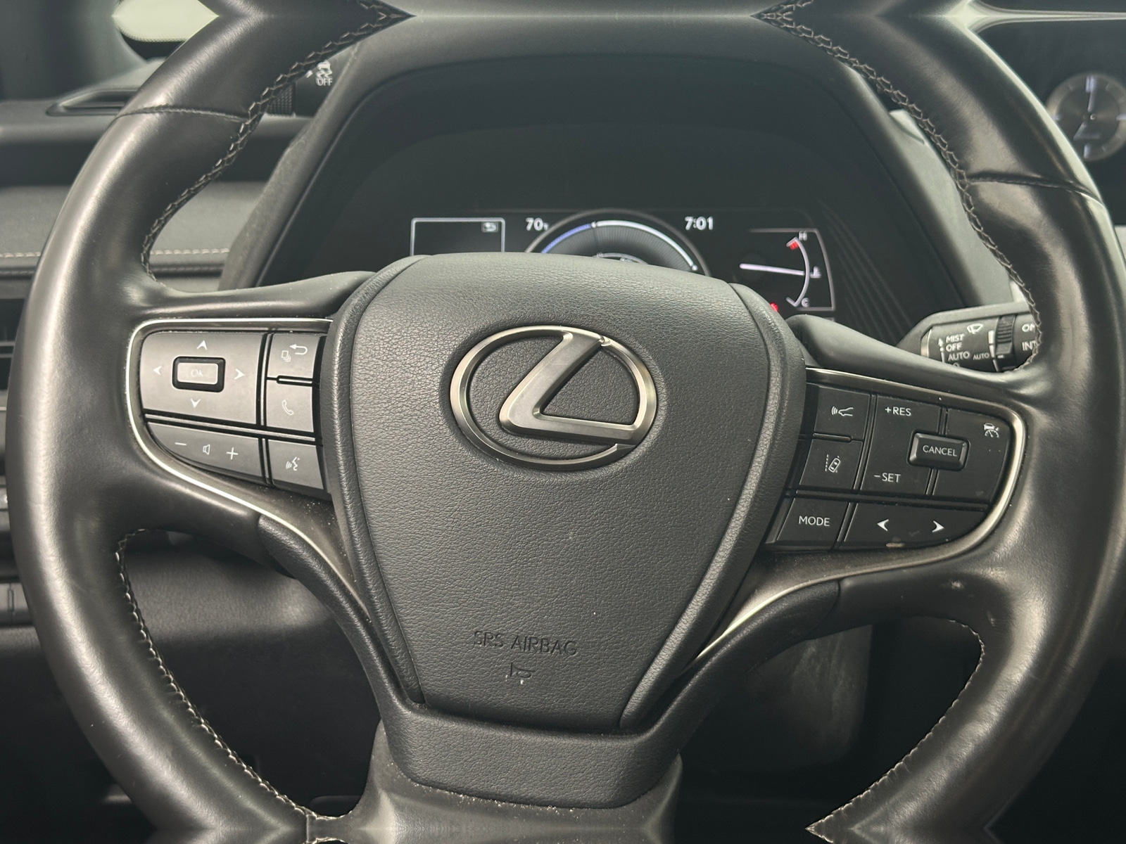 Thumbnail: 2021 Lexus UX - 4